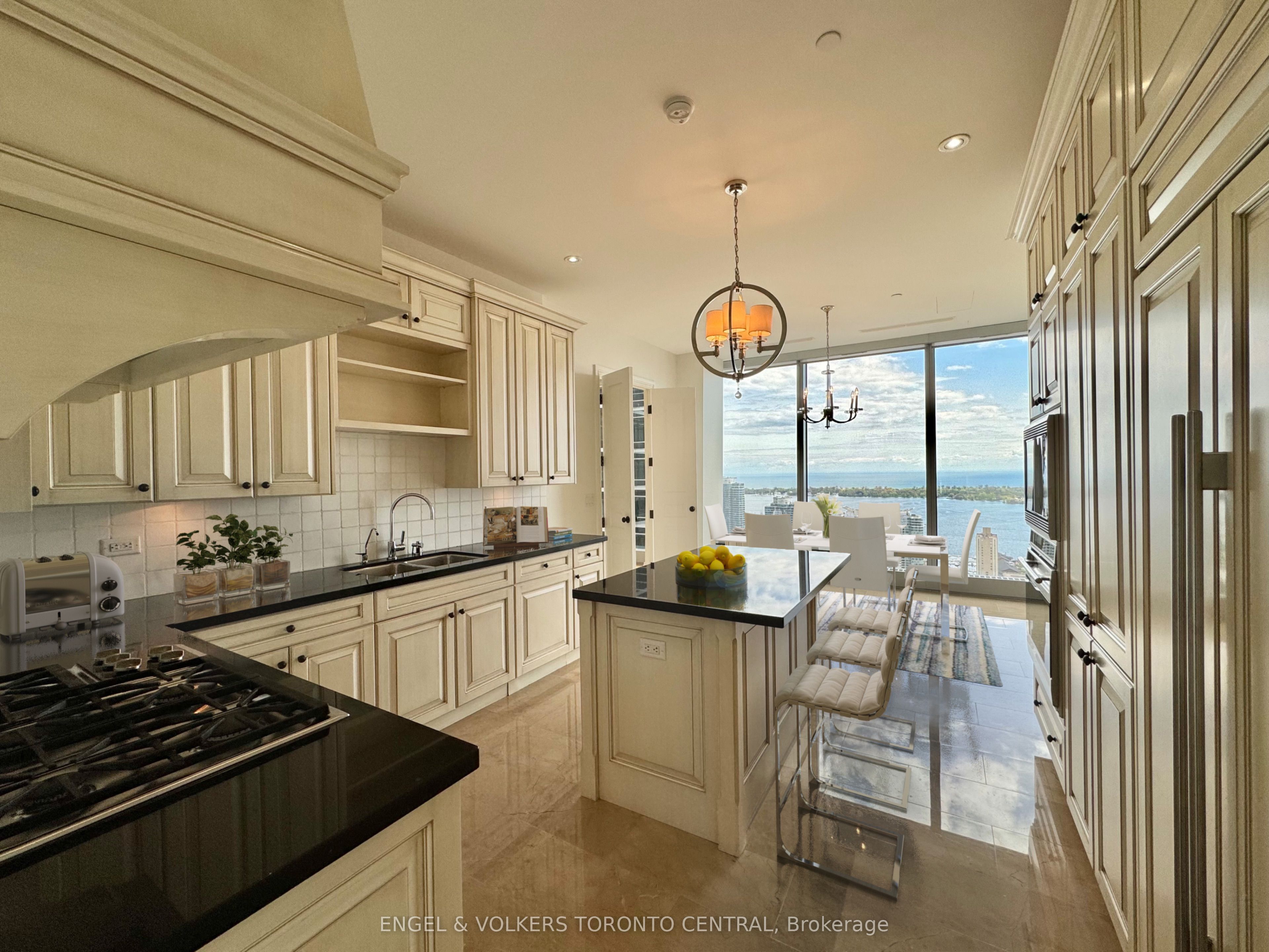 MLS #C12469380 image #12