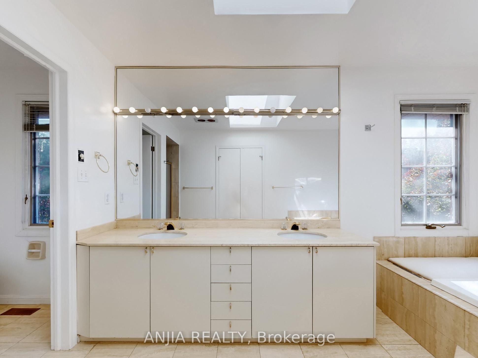 MLS #C12474291 image #28