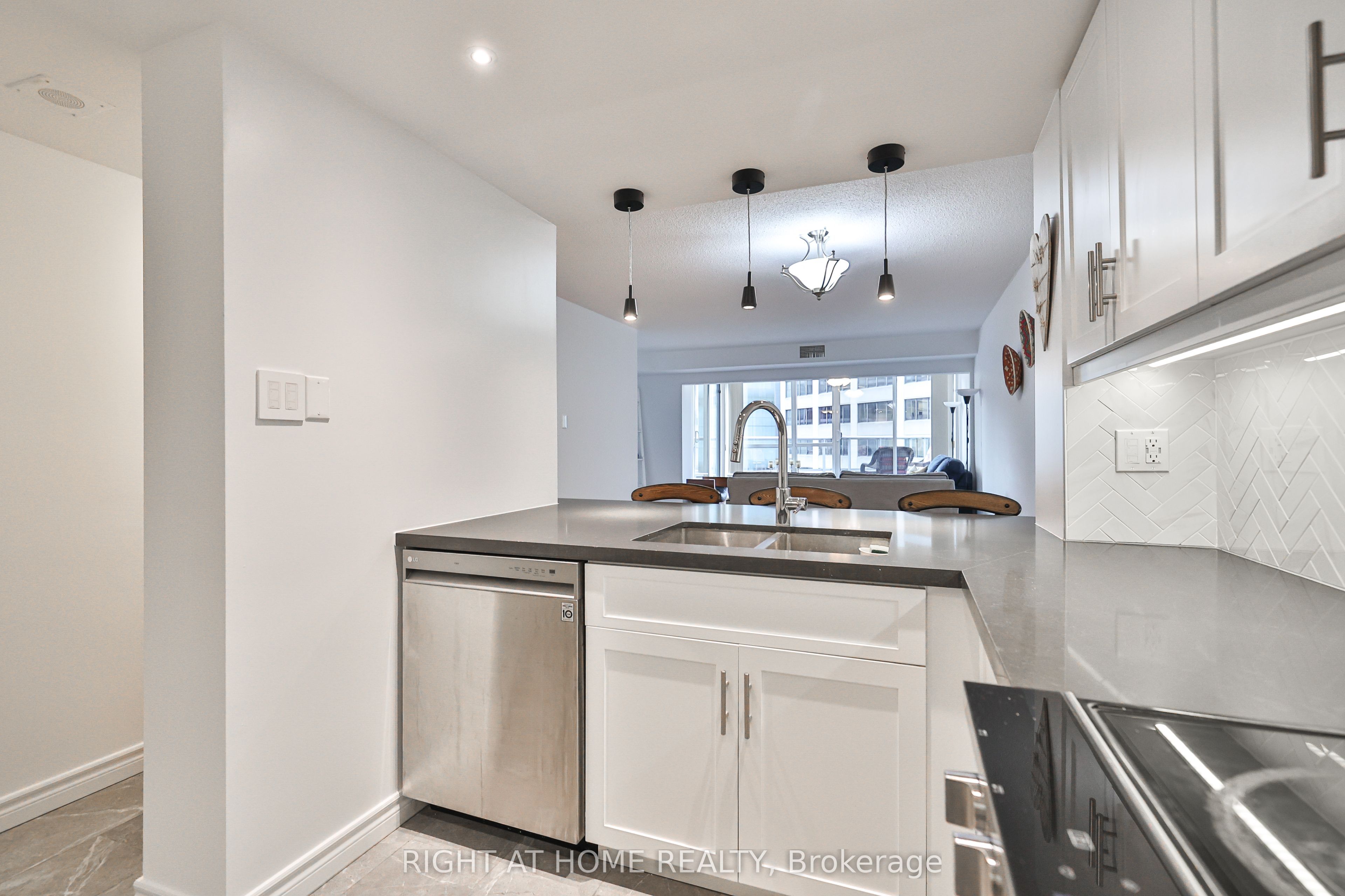 MLS #C12478131 image #17