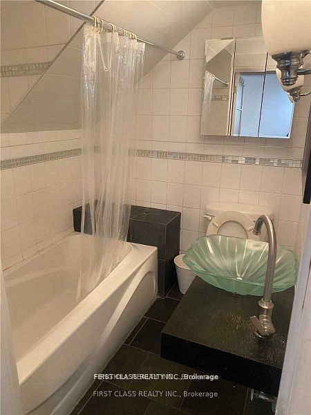 MLS #C12482650 image #12