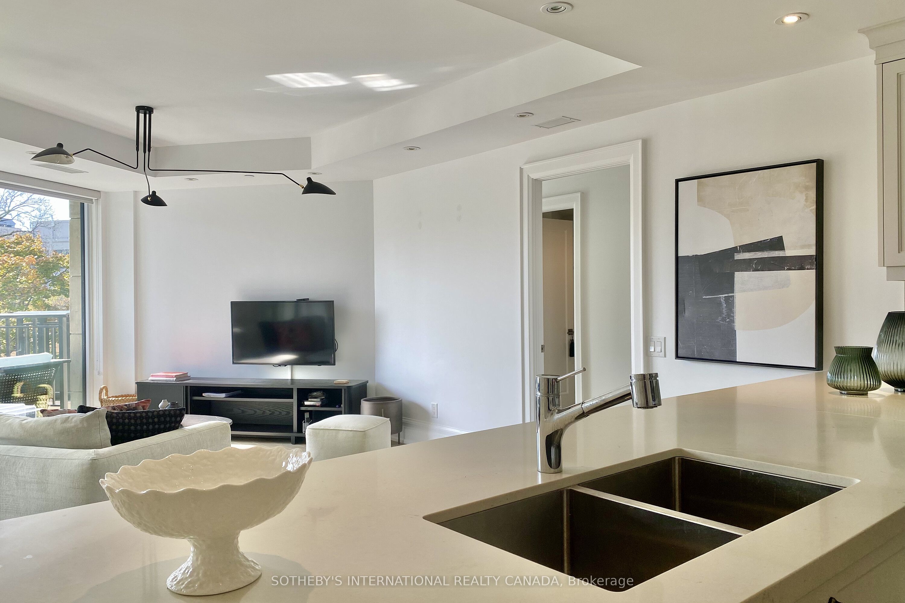 MLS #C12483749 image #12