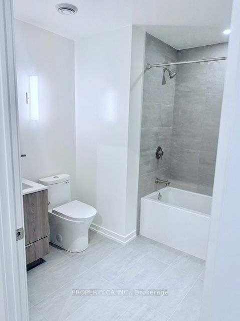 MLS #C12485385 image #12