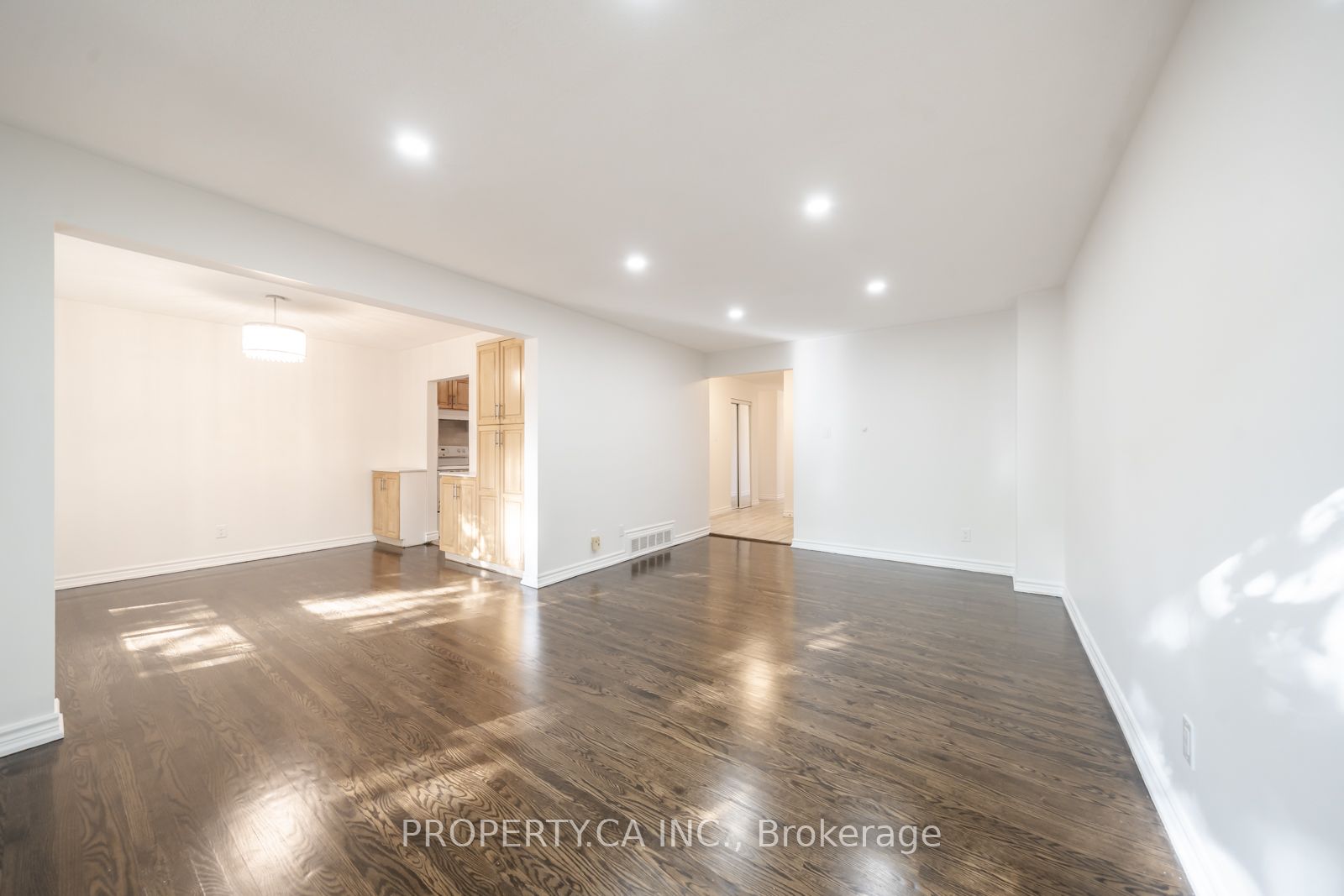 MLS #C12486490 image #12