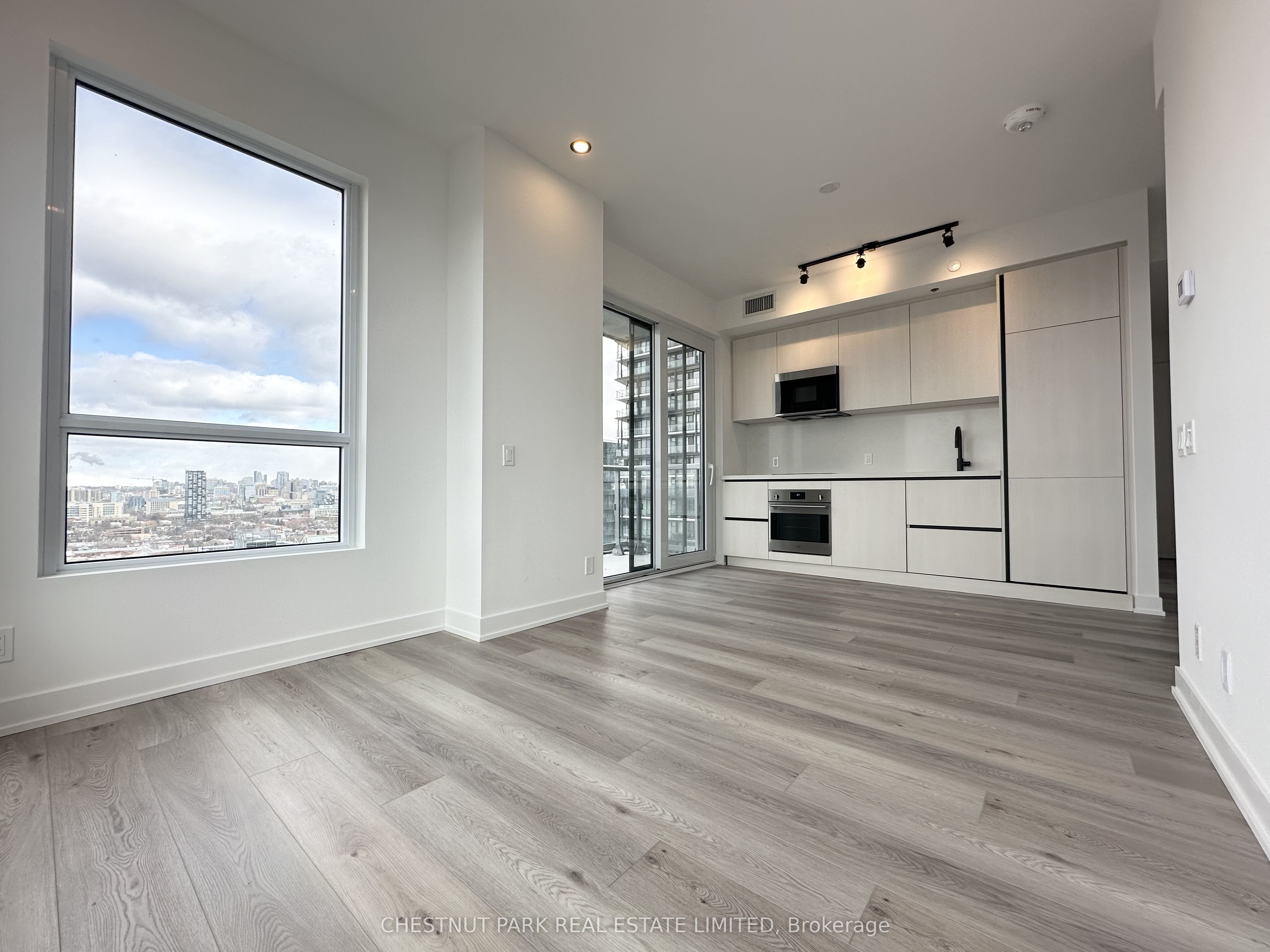 MLS #C12486491 image #1