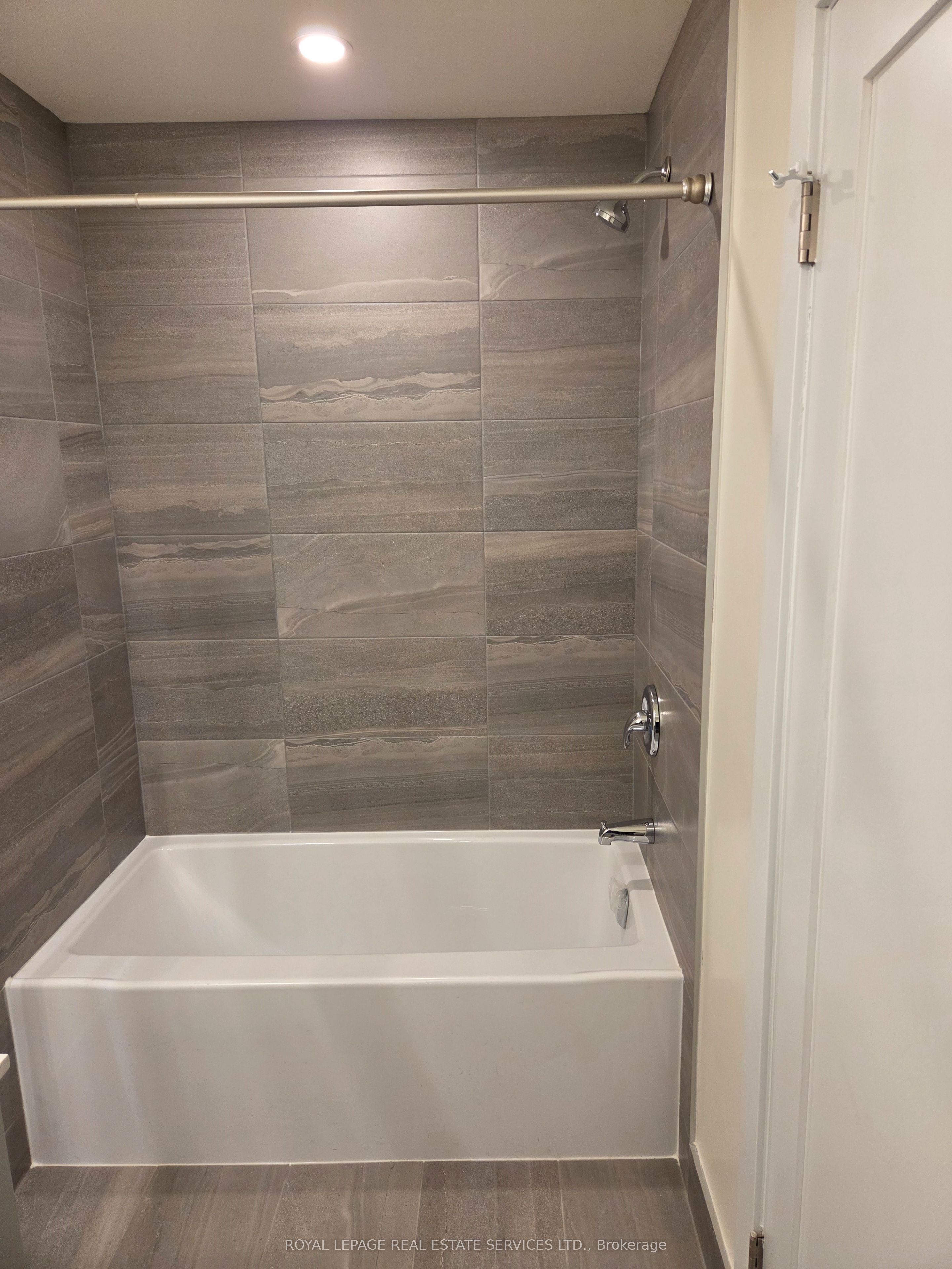 MLS #C12486497 image #9