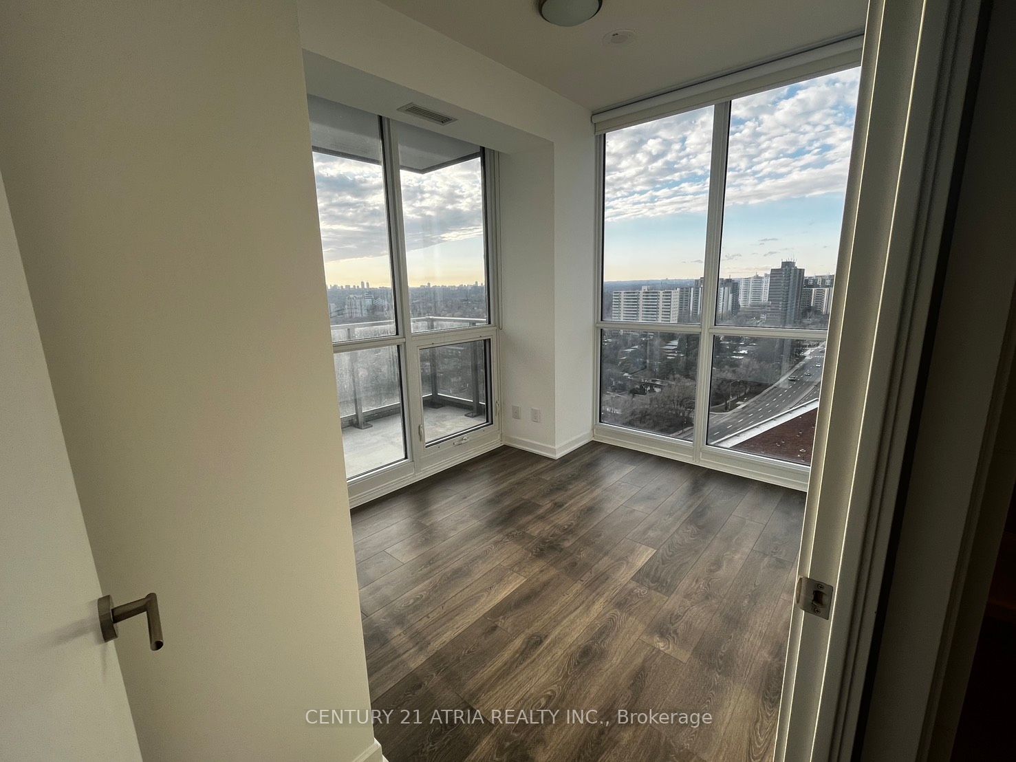 MLS #C12488374 image #12