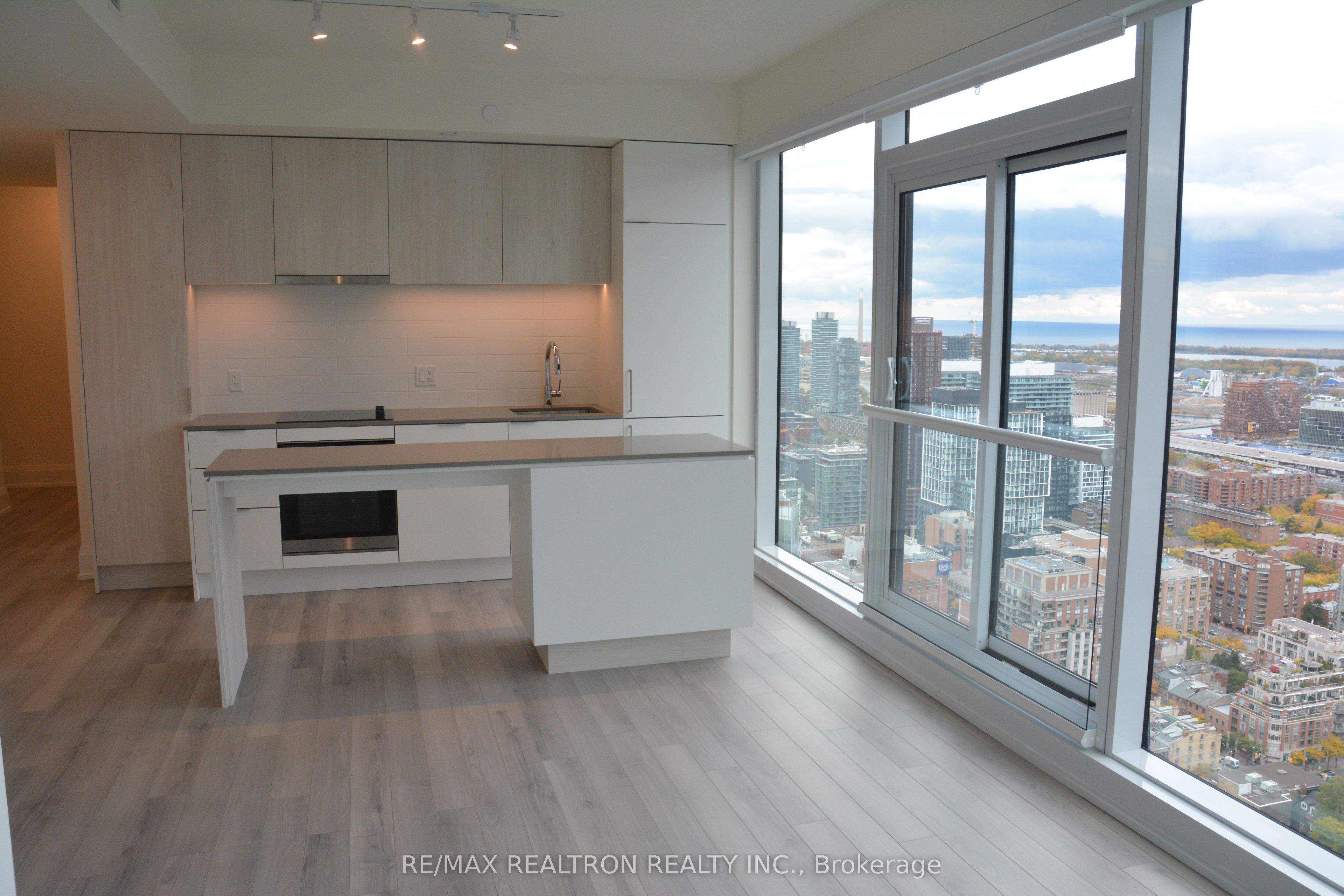 MLS #C12488626 image #2