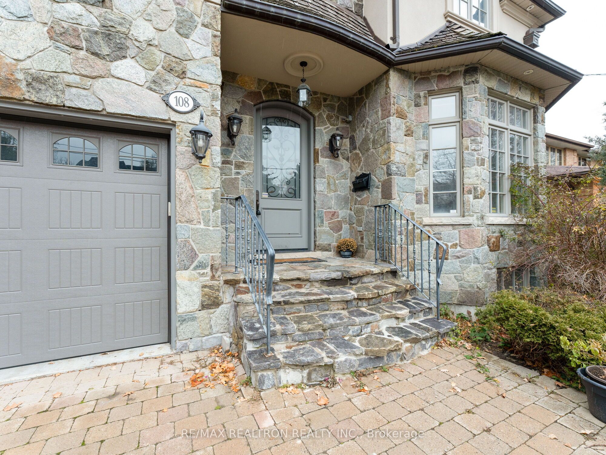 MLS #C12488634 image #1