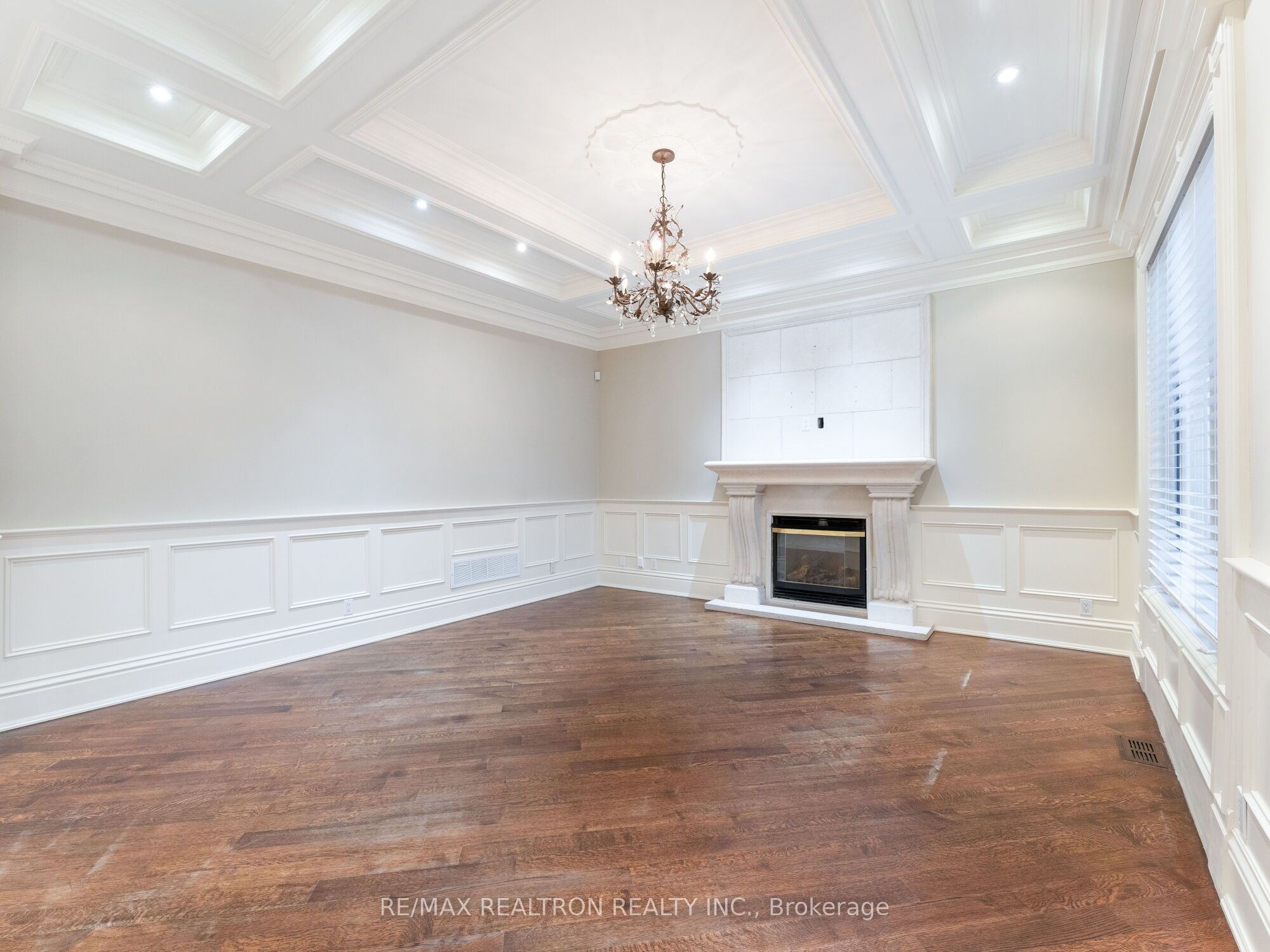 MLS #C12488634 image #12