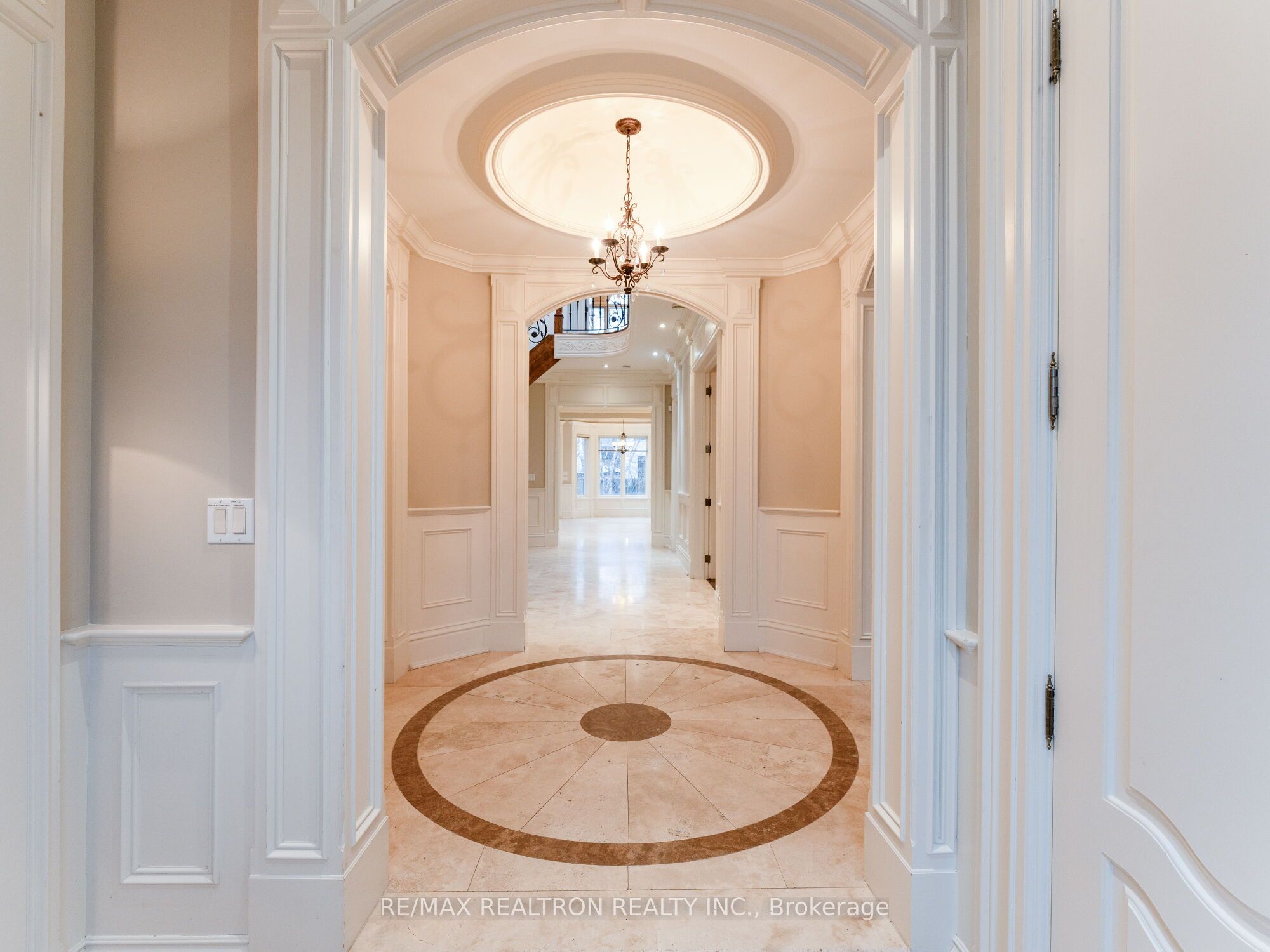 MLS #C12488634 image #2