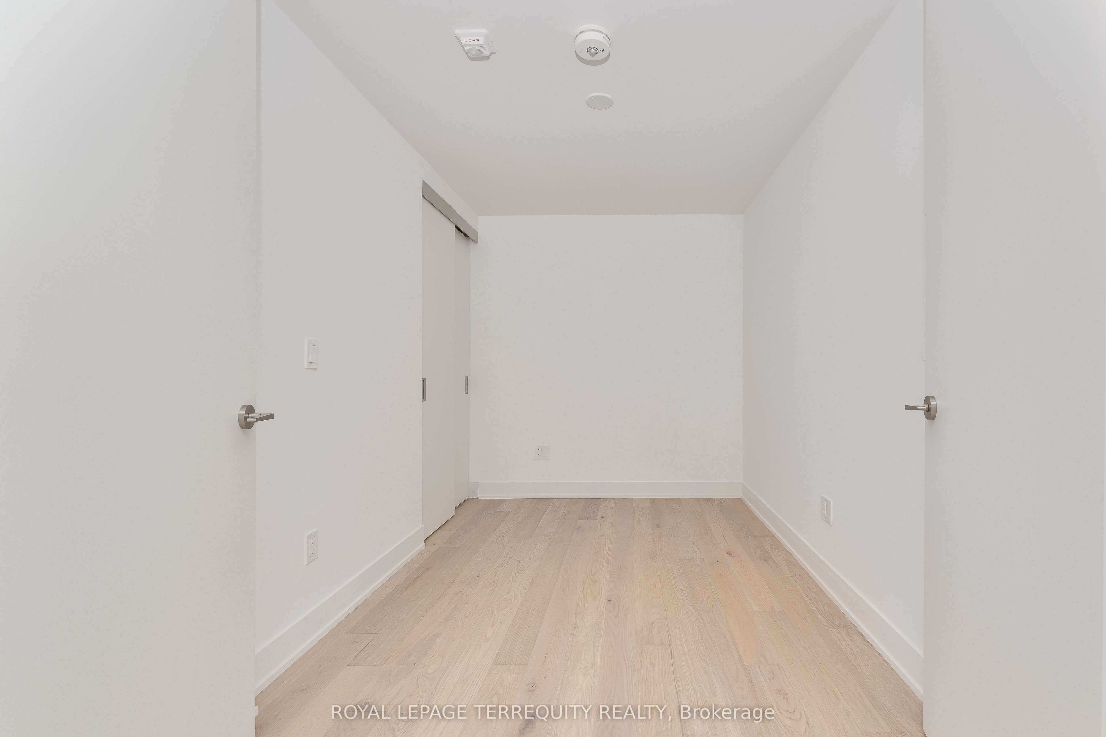 MLS #C12493166 image #12