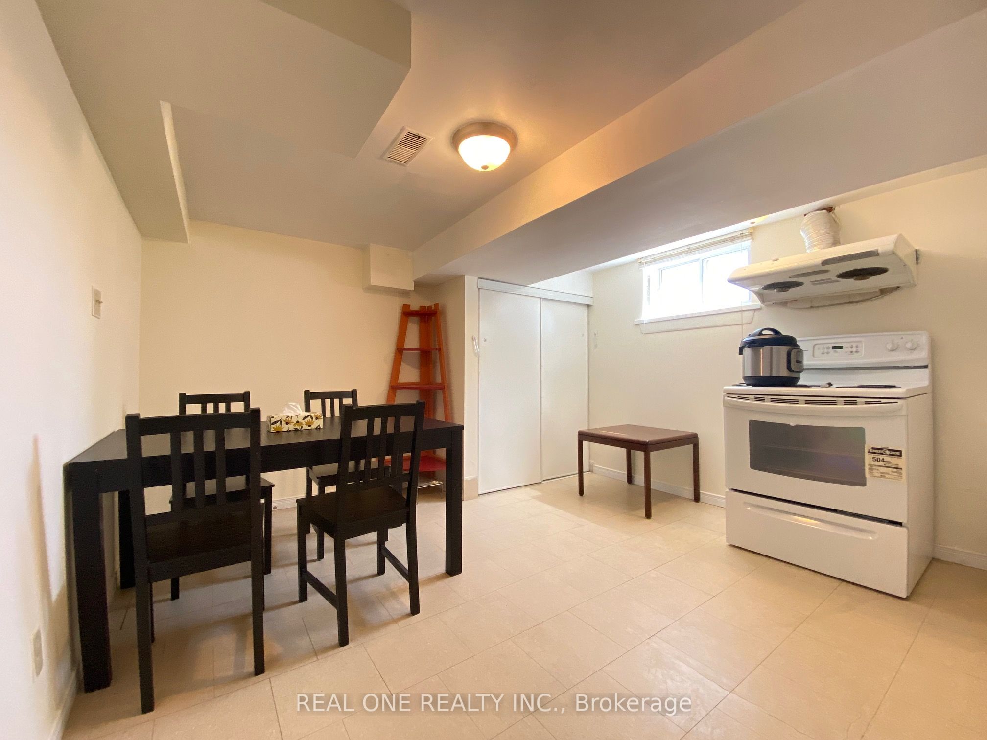 MLS #E12127677 image #1