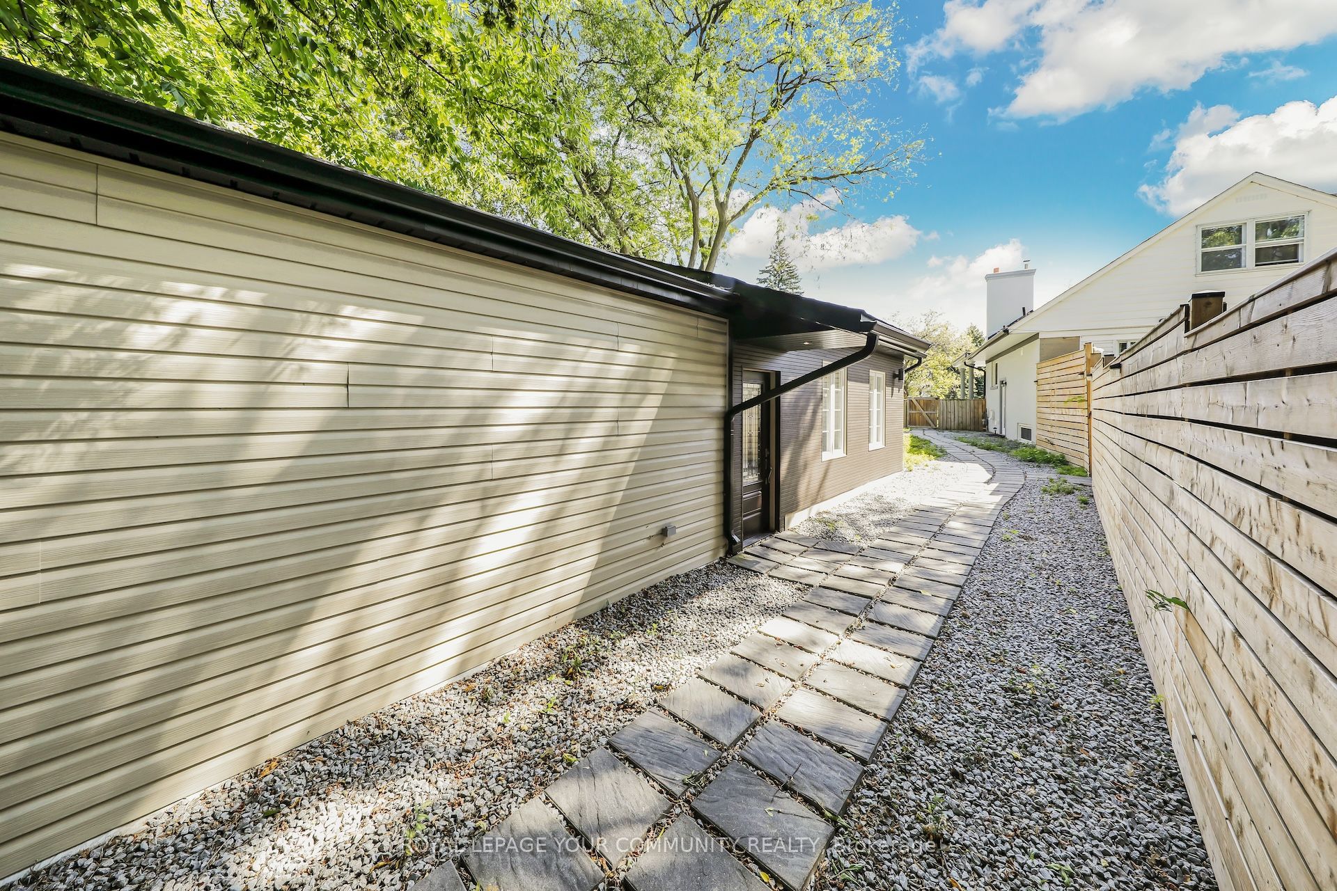 MLS #E12397649 image #24