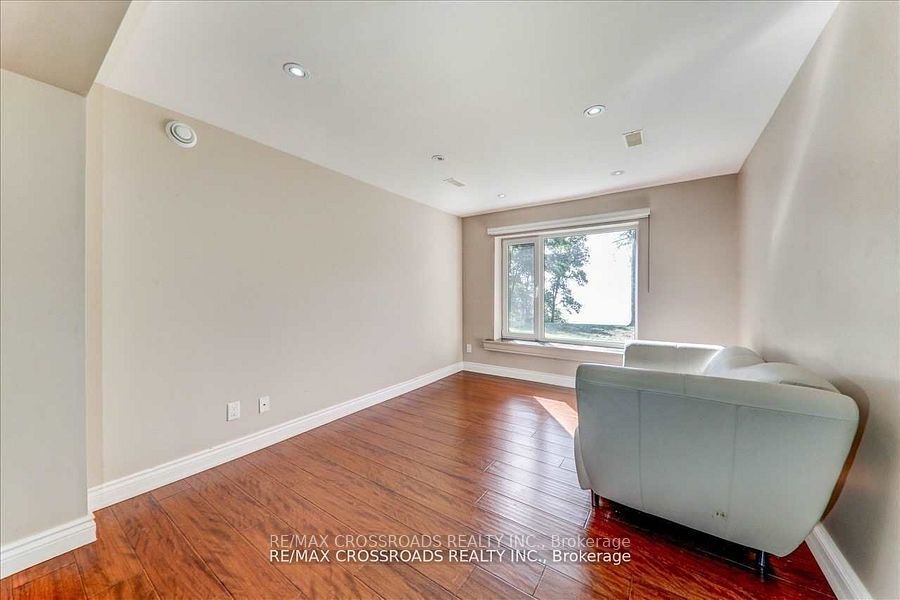 MLS #E12486452 image #8