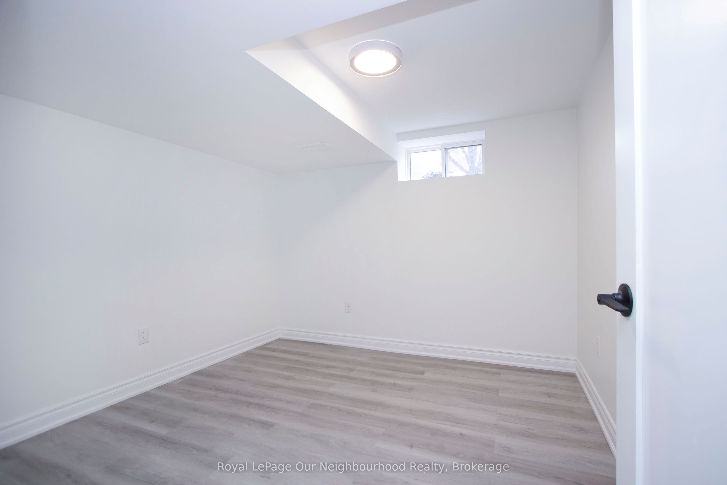 MLS #E12487629 image #10