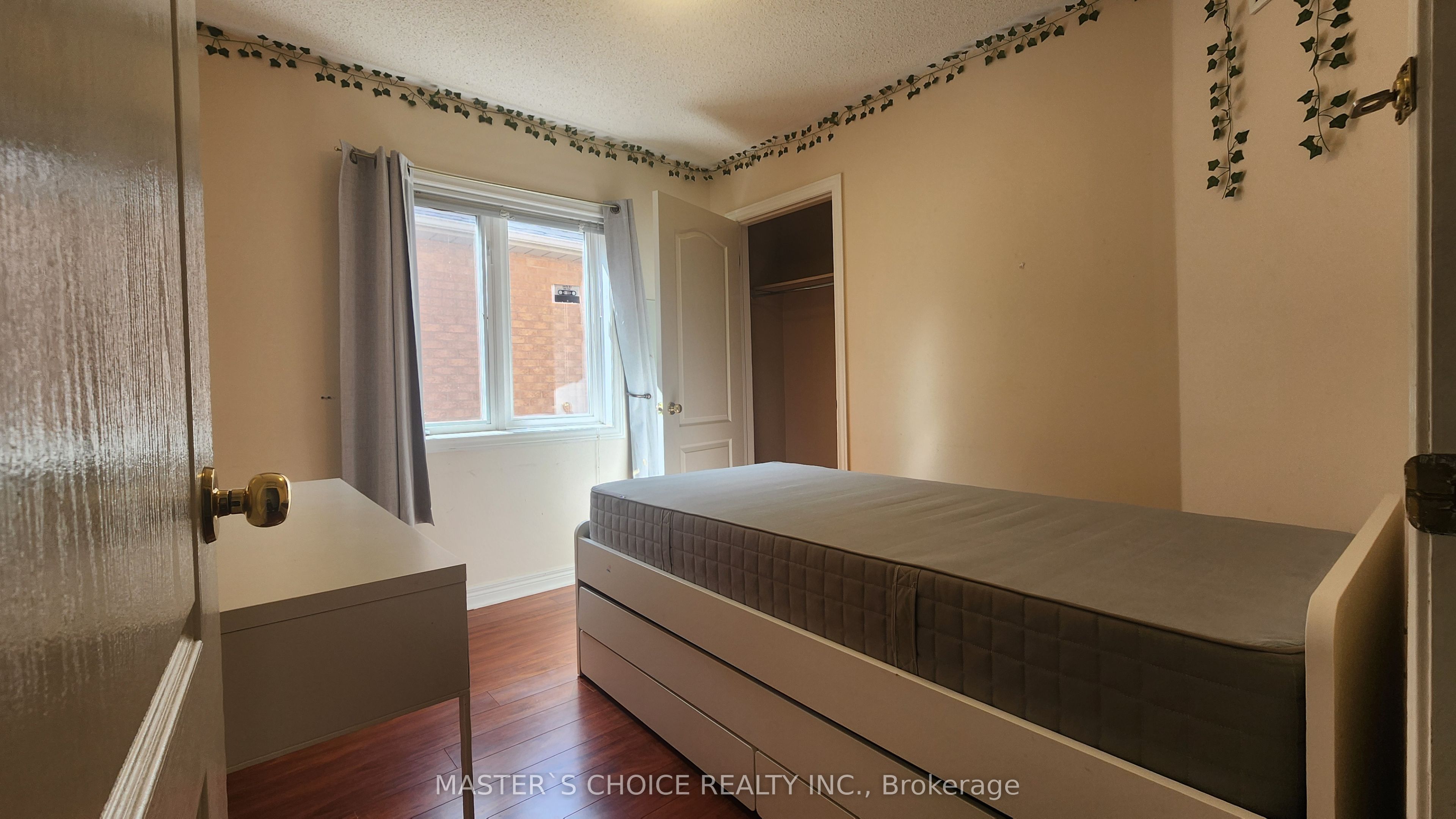 MLS #N12385916 image #16