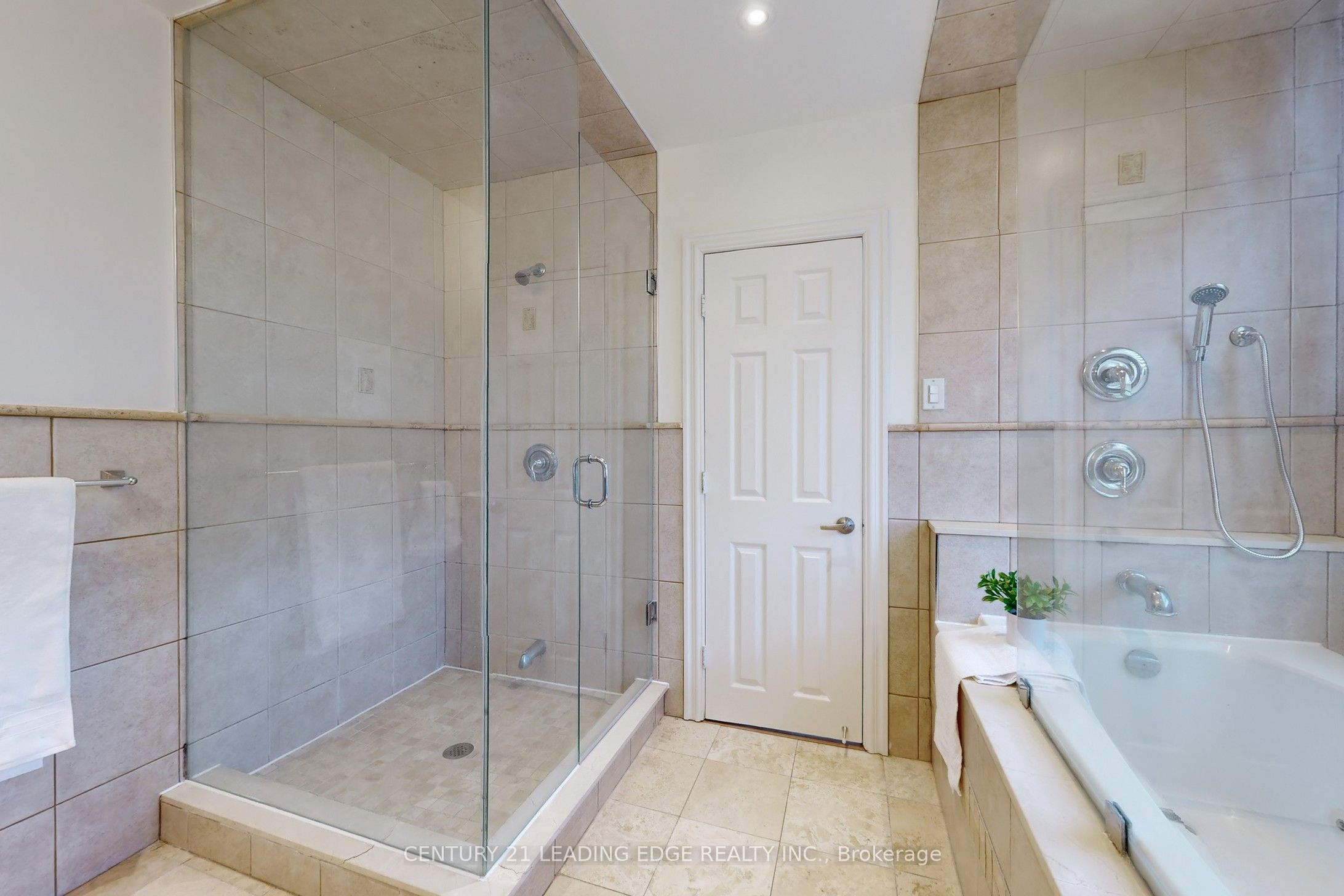 MLS #N12389983 image #19