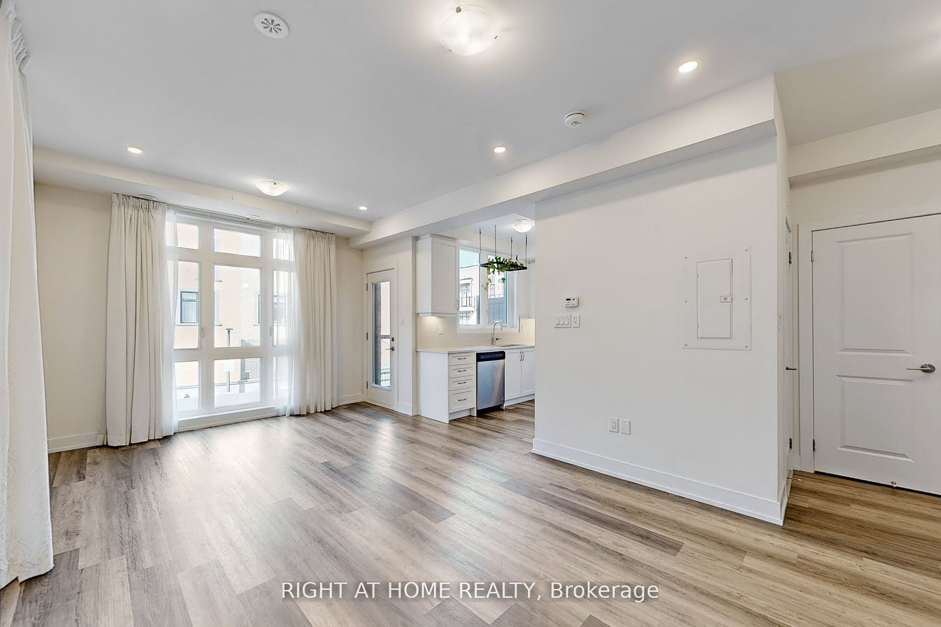 MLS #N12395394 image #6