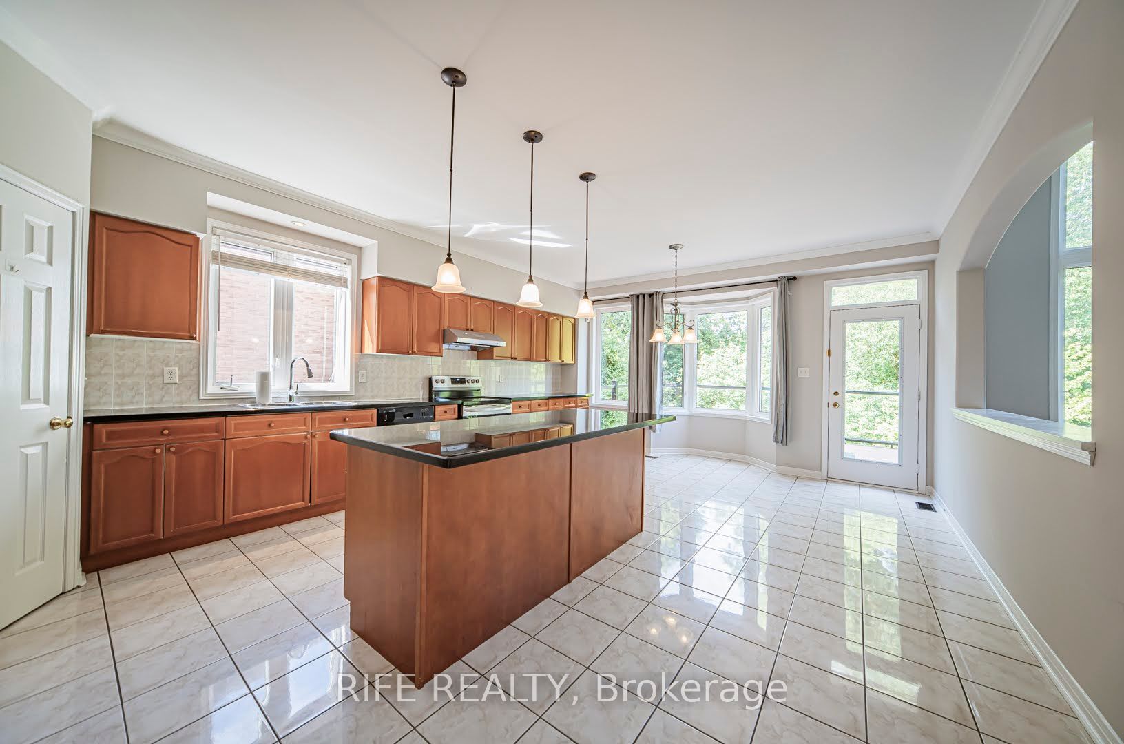 MLS #N12396031 image #21