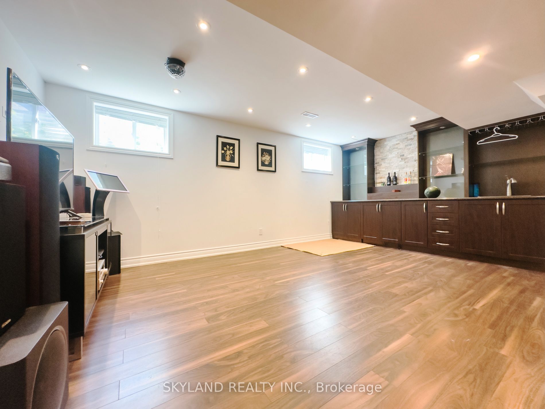 MLS #N12396068 image #11