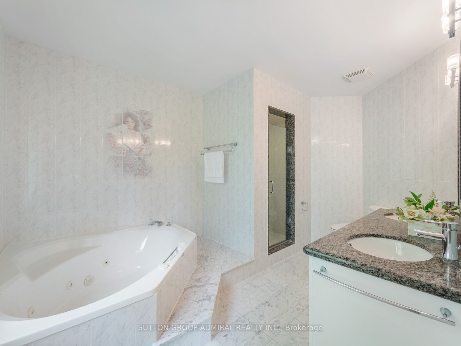 MLS #N12396899 image #36