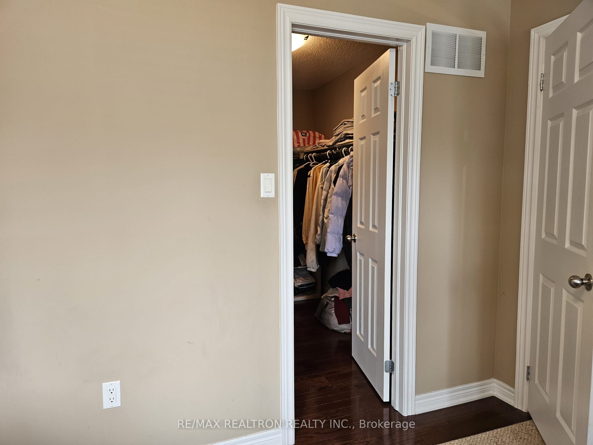 MLS #N12398980 image #10