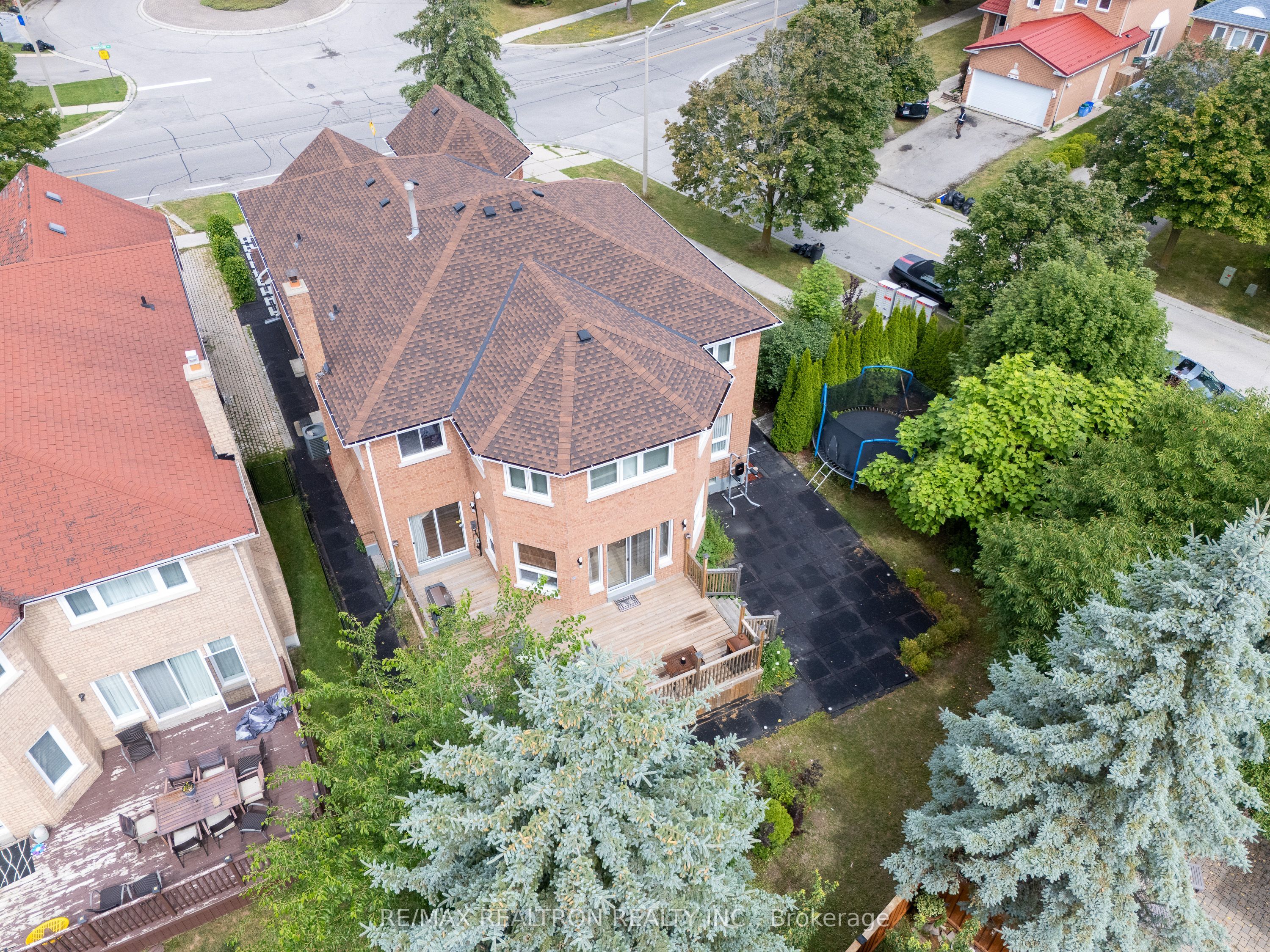 MLS #N12400543 image #12