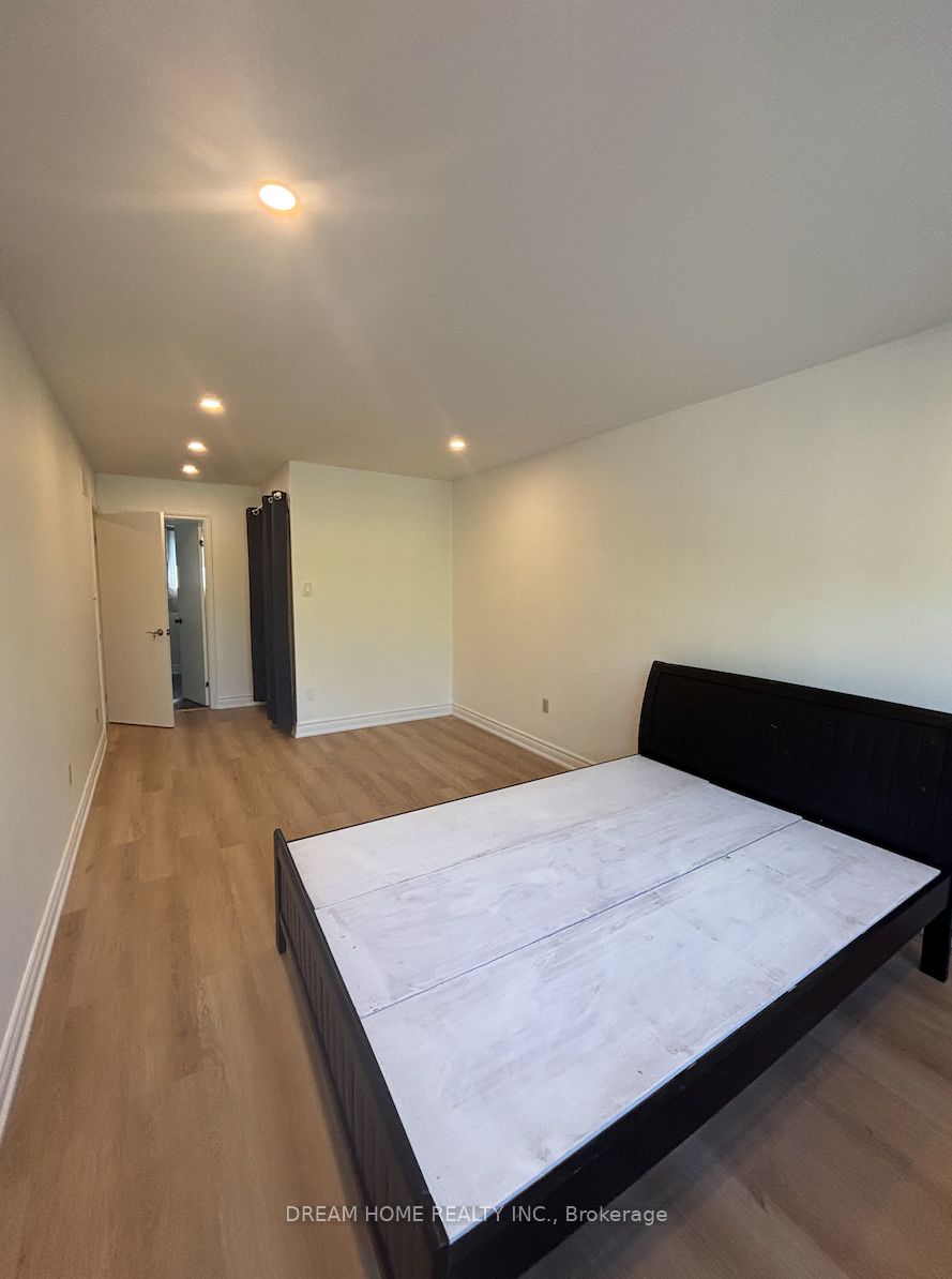 MLS #N12400653 image #12