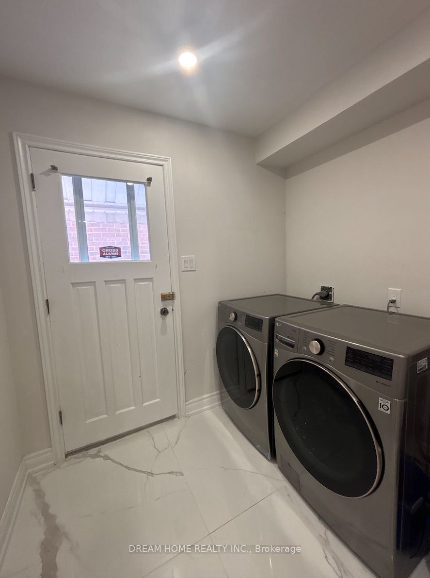 MLS #N12400653 image #17