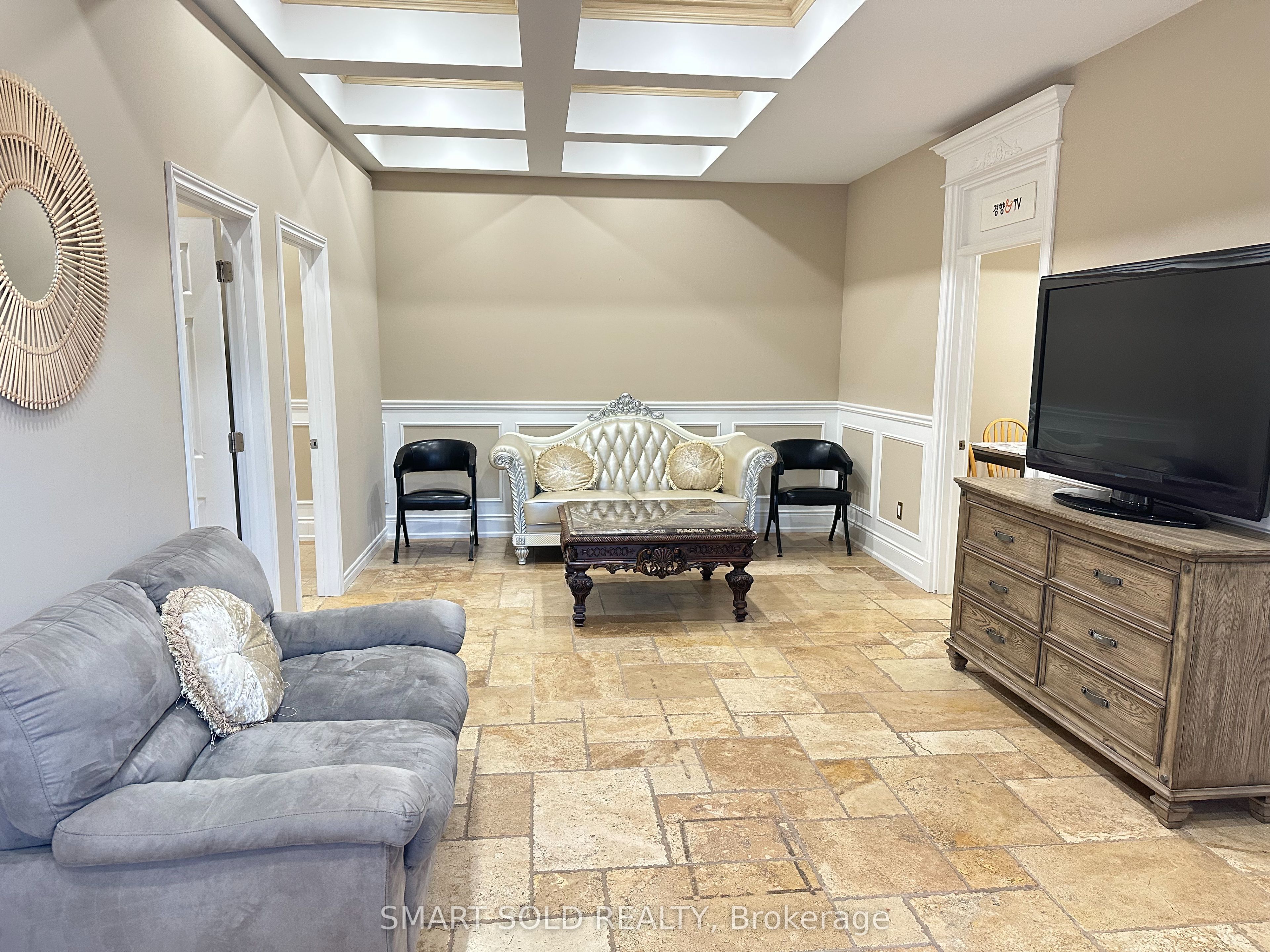 MLS #N12400984 image #1