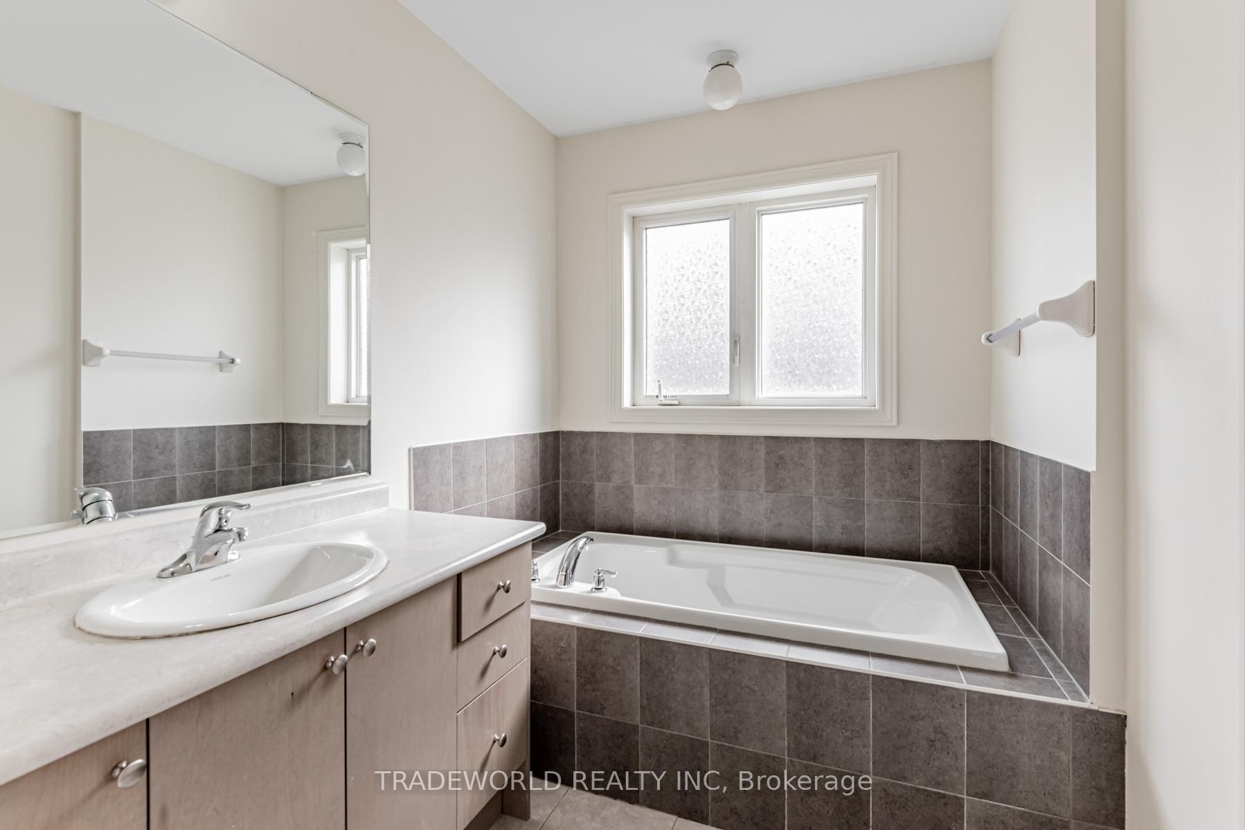 MLS #N12401250 image #31