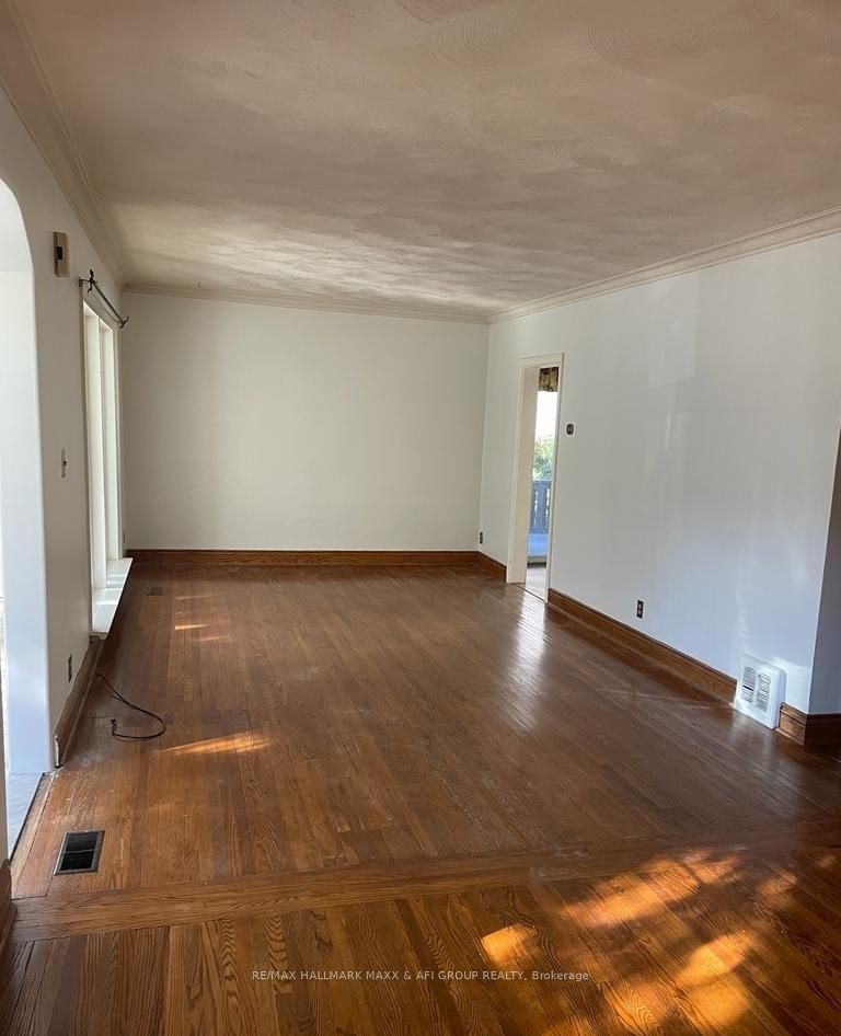 MLS #N12402964 image #2