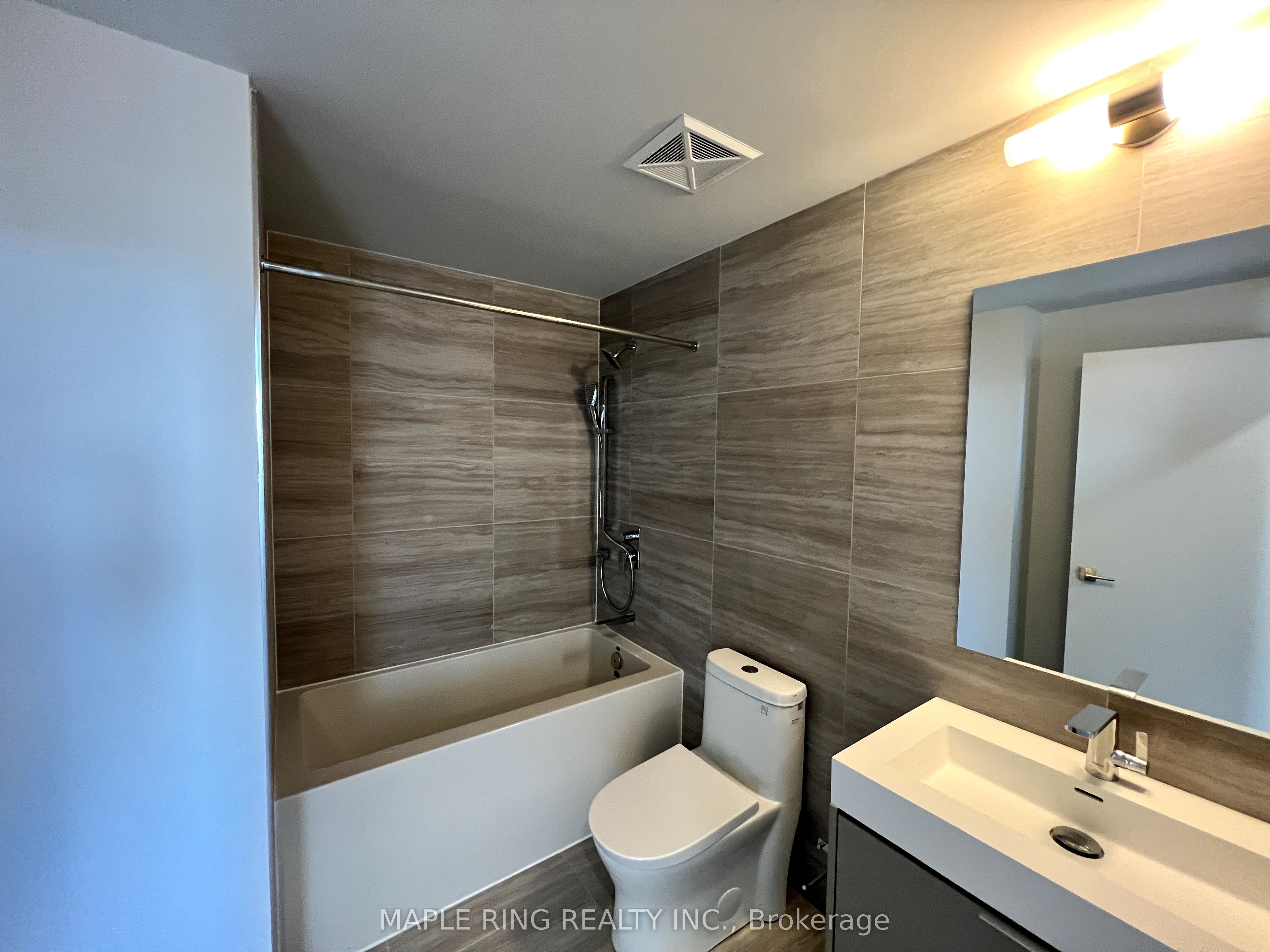 MLS #N12406409 image #12