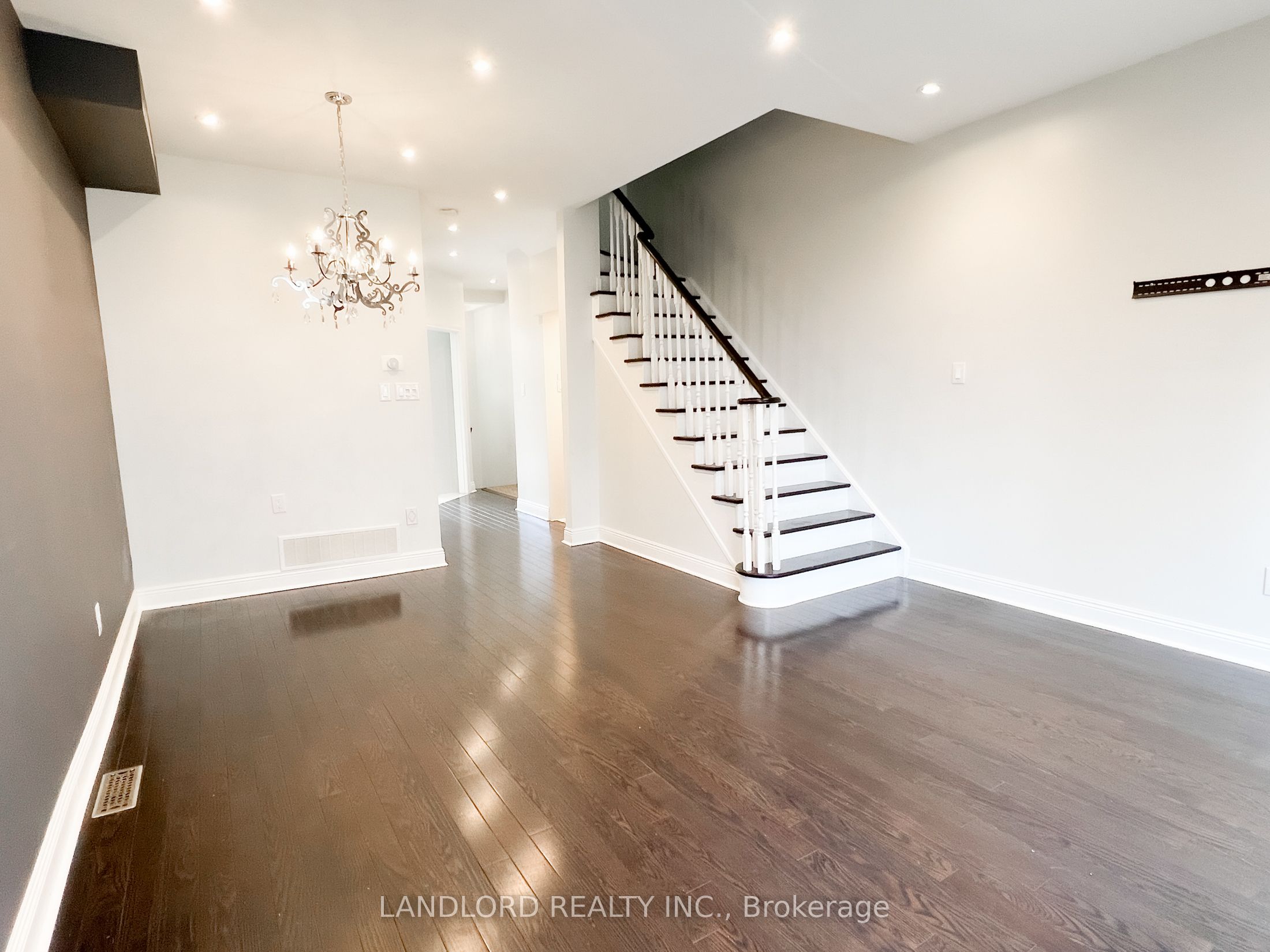 MLS #N12407456 image #7