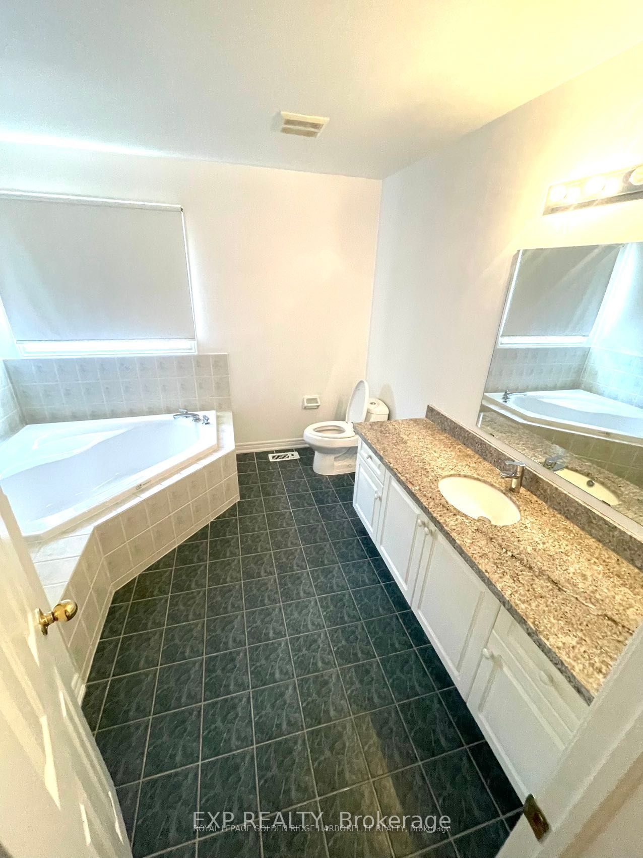 MLS #N12408150 image #12