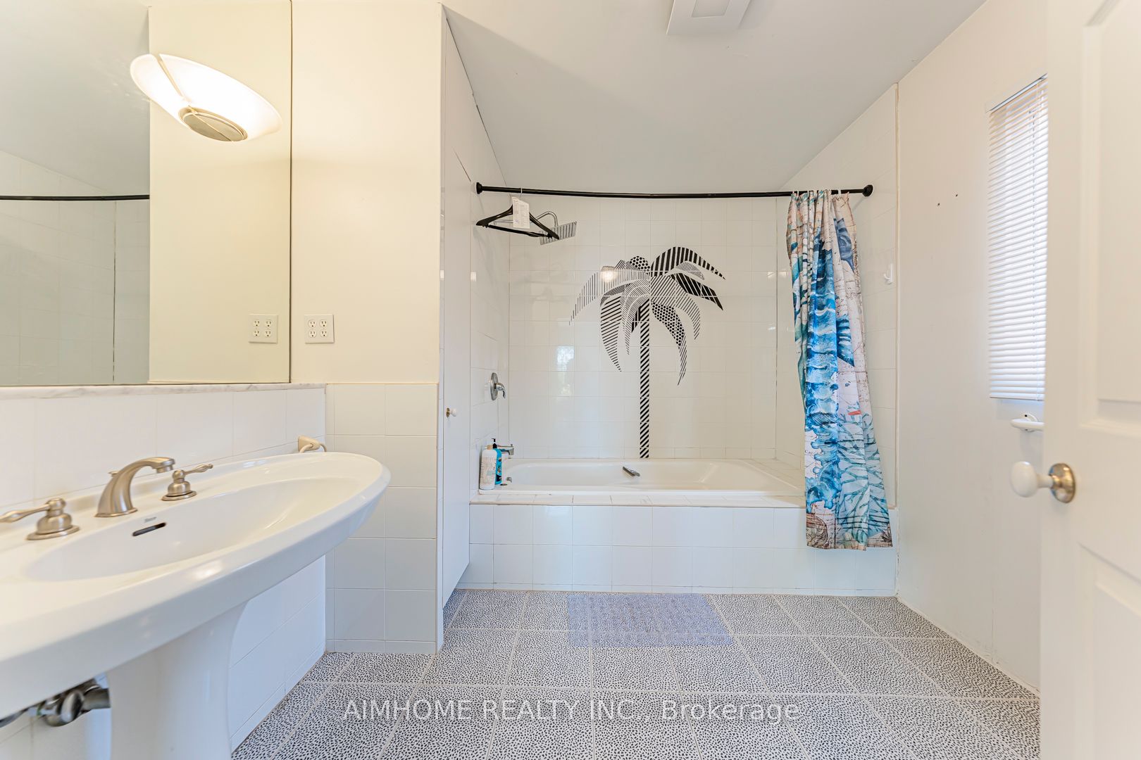 MLS #N12409366 image #26