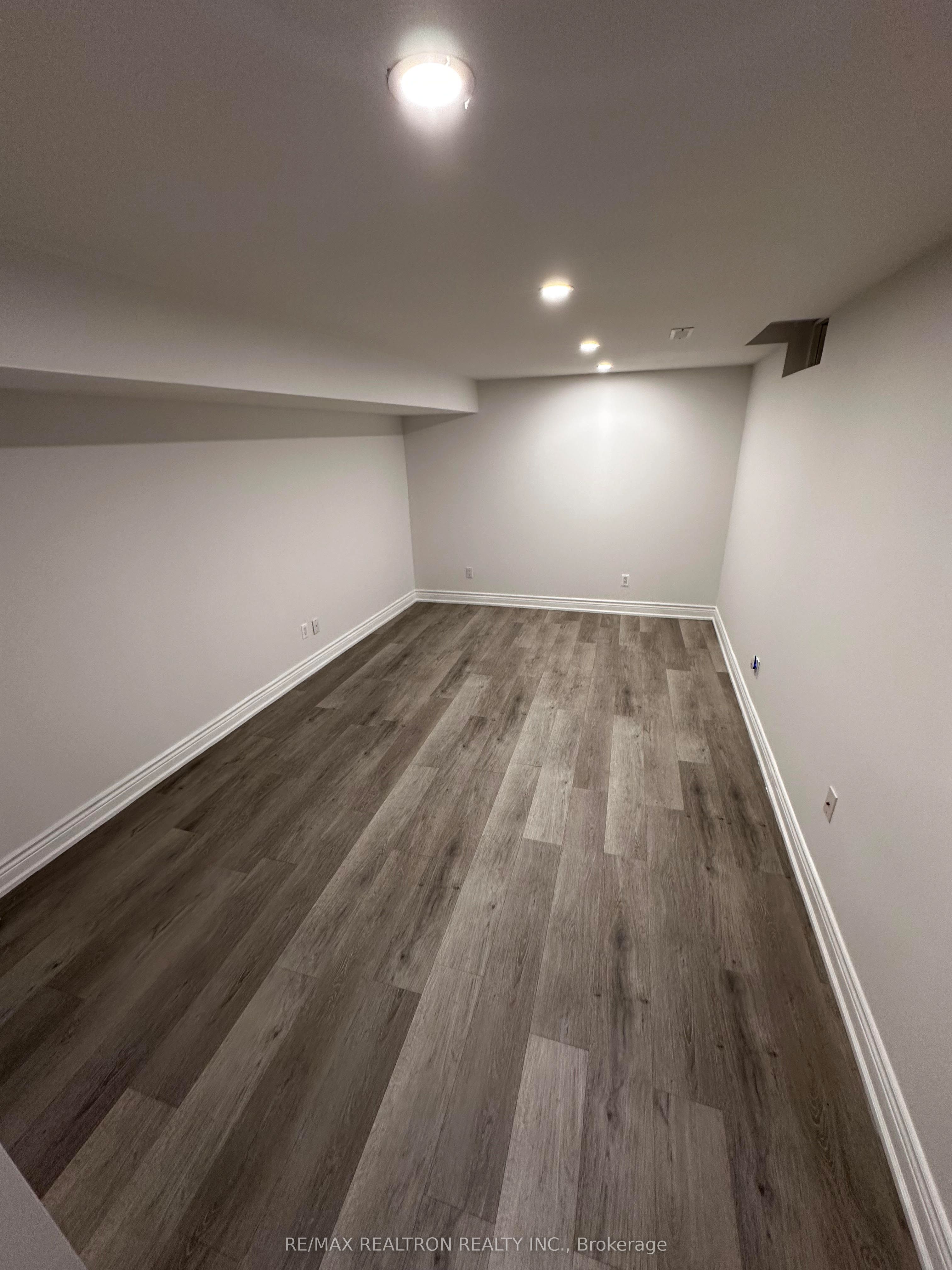 MLS #N12412933 image #15