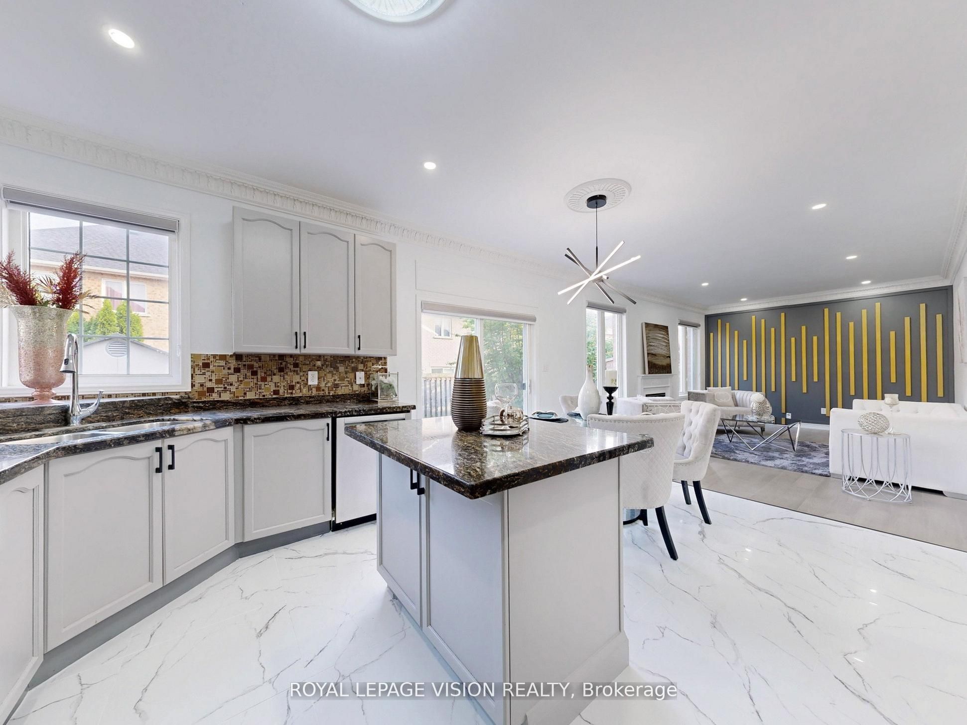 MLS #N12417283 image #12