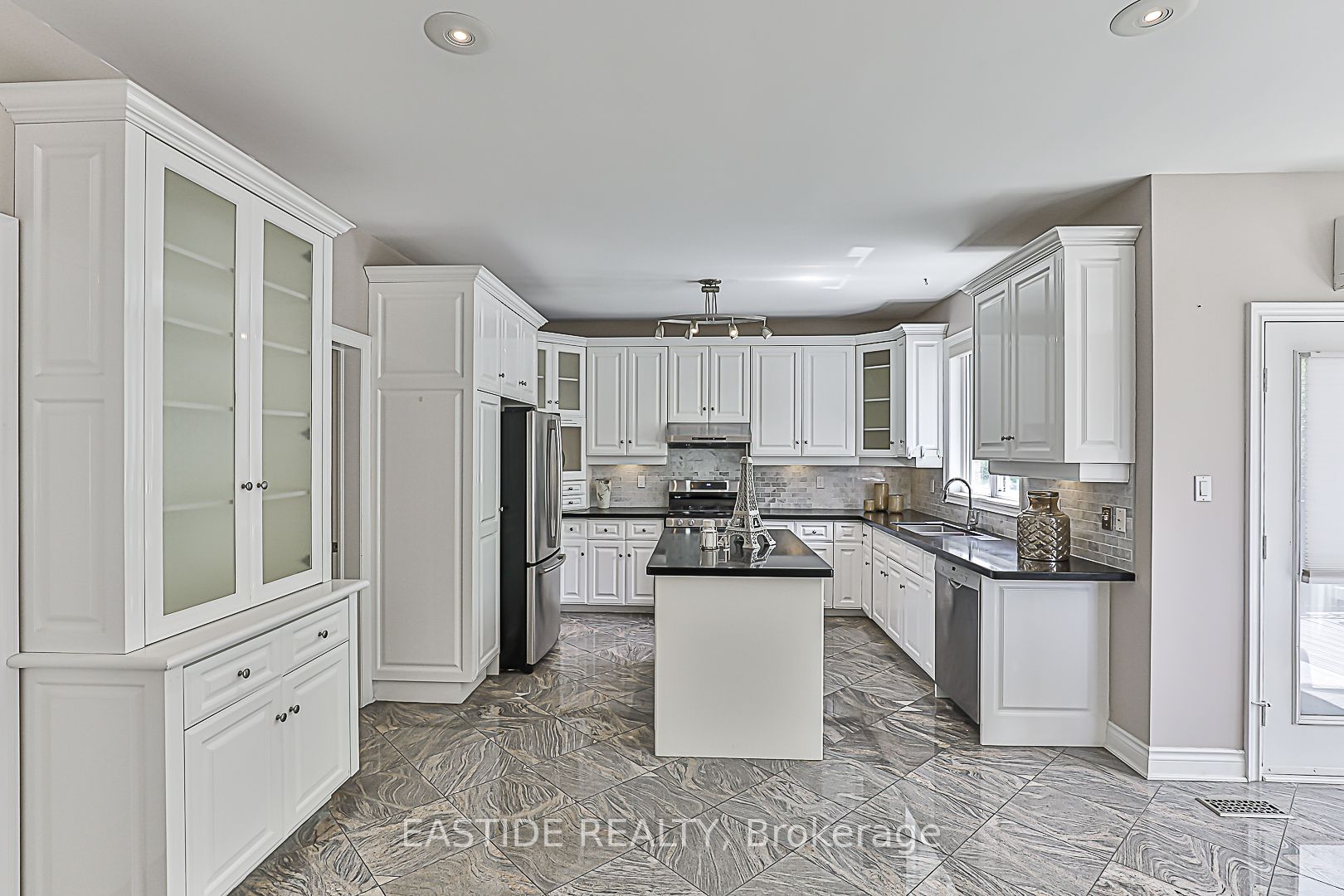 MLS #N12422357 image #14