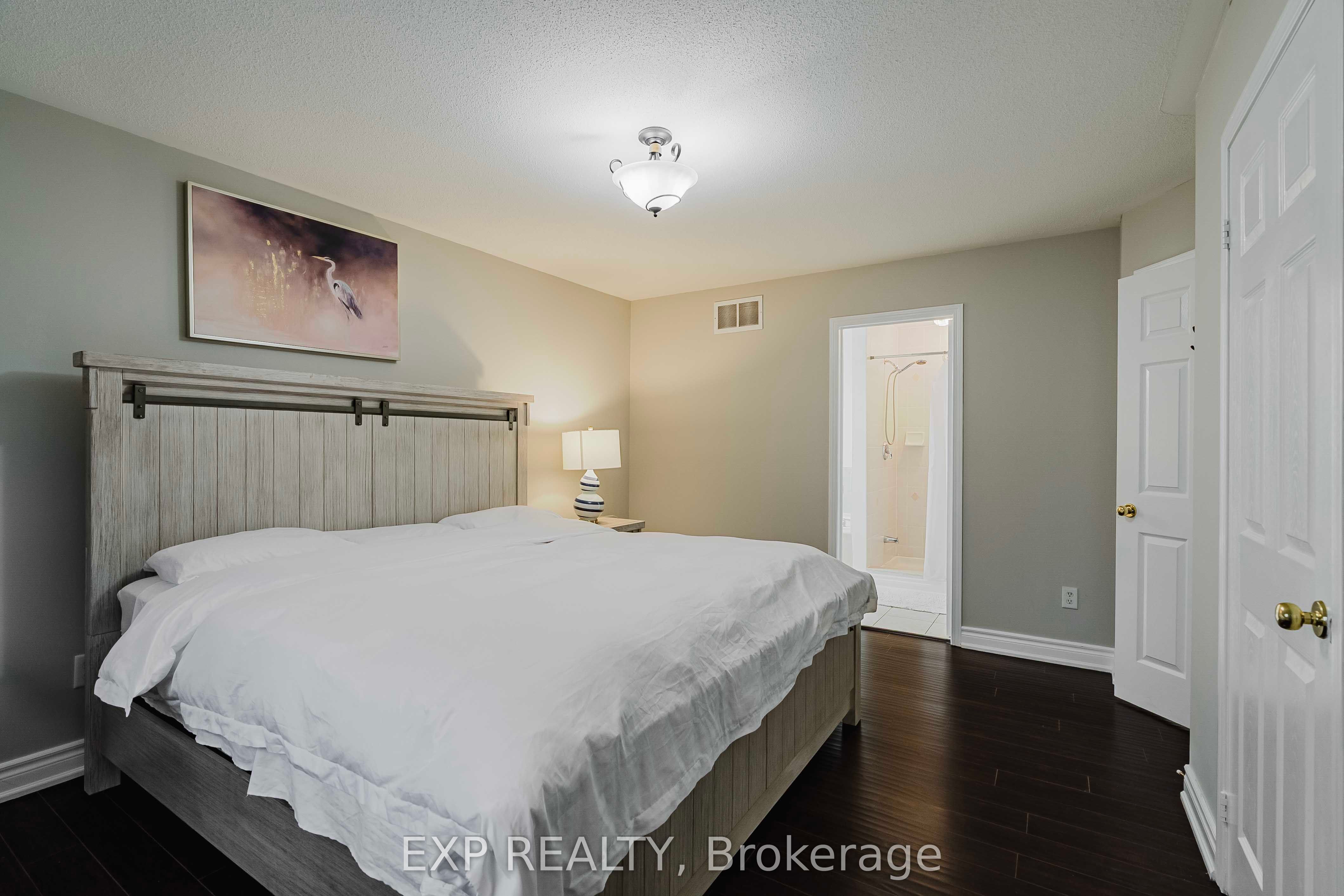 MLS #N12428587 image #32