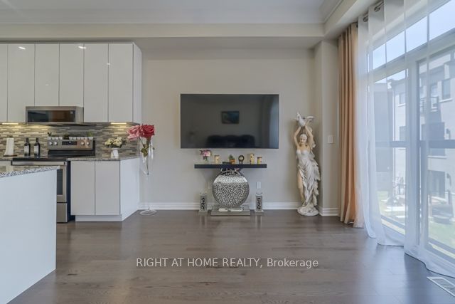 MLS #N12428723 image #5