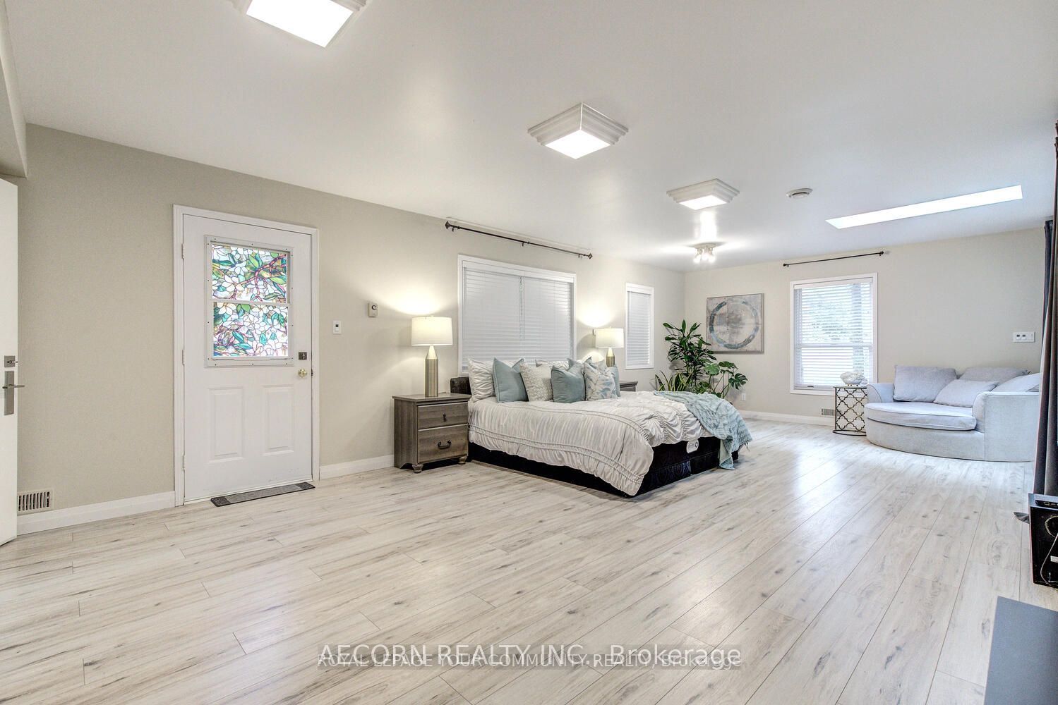 MLS #N12429503 image #17