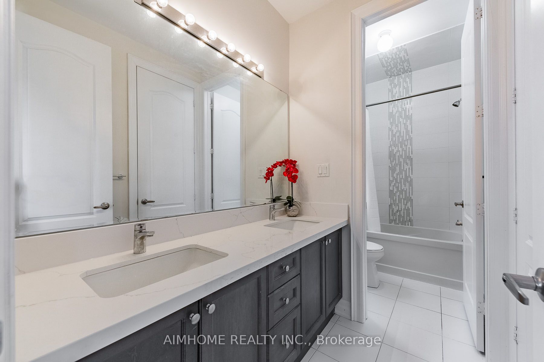 MLS #N12430694 image #24