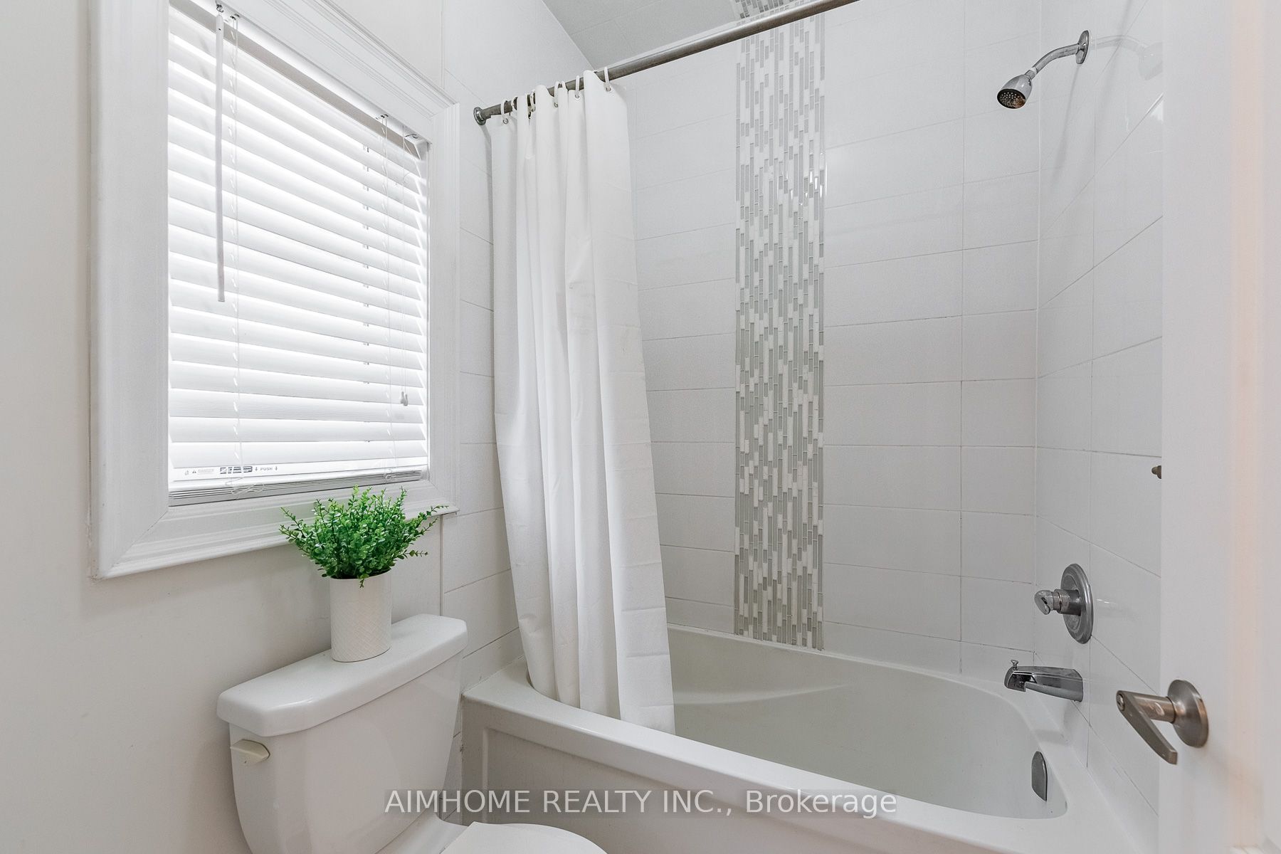 MLS #N12430694 image #25