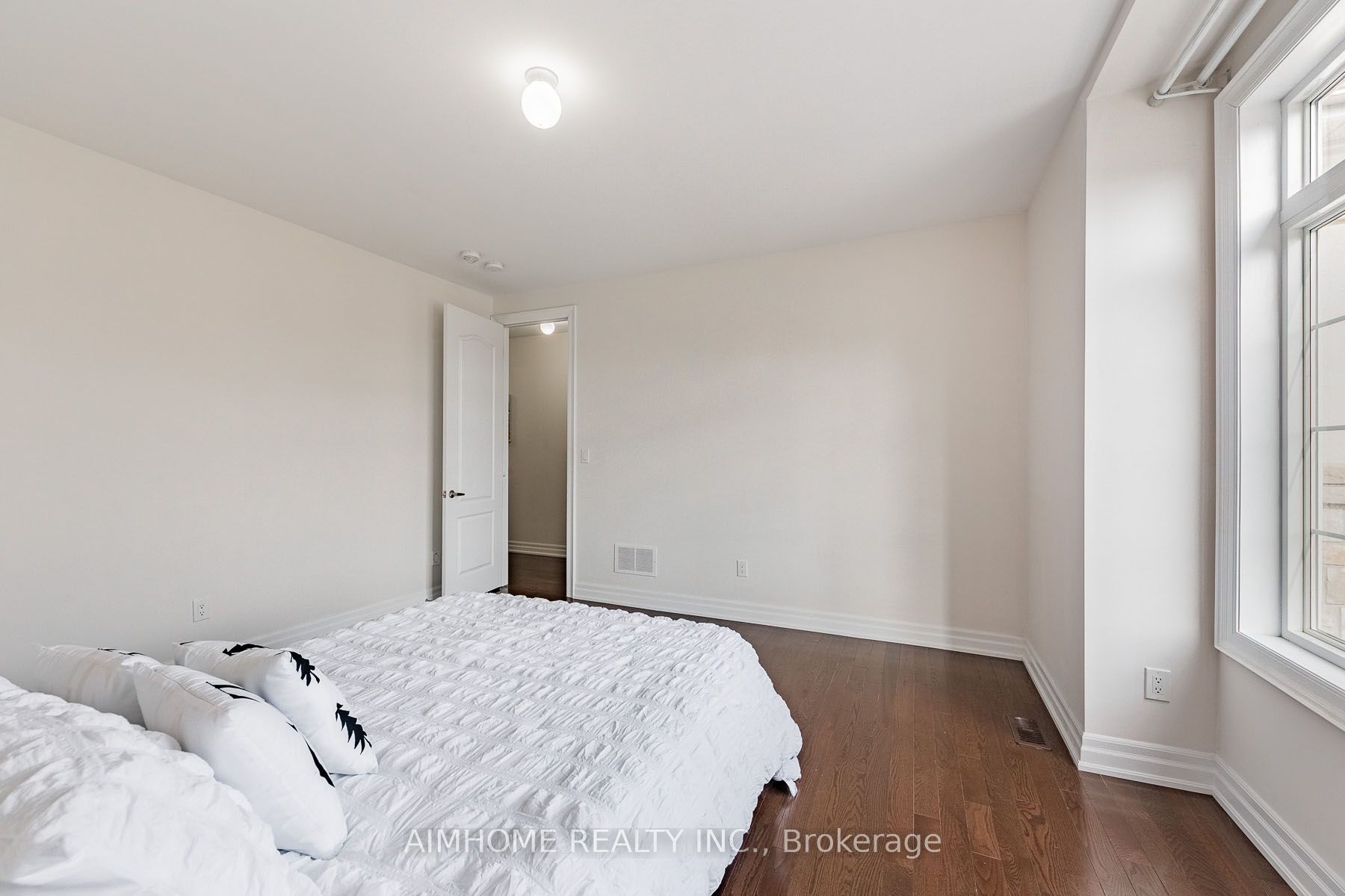 MLS #N12430694 image #29