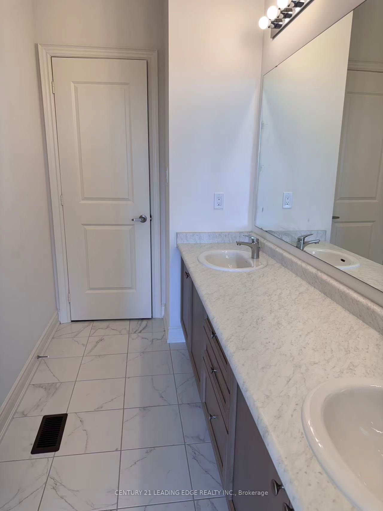 MLS #N12442194 image #11