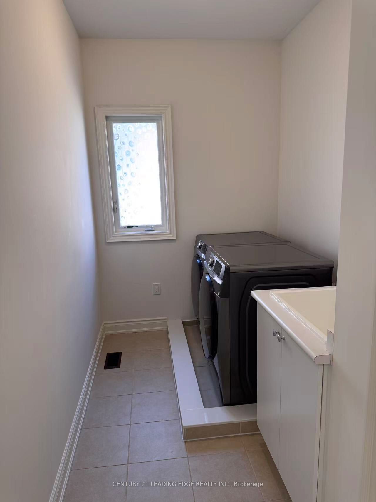 MLS #N12442194 image #12