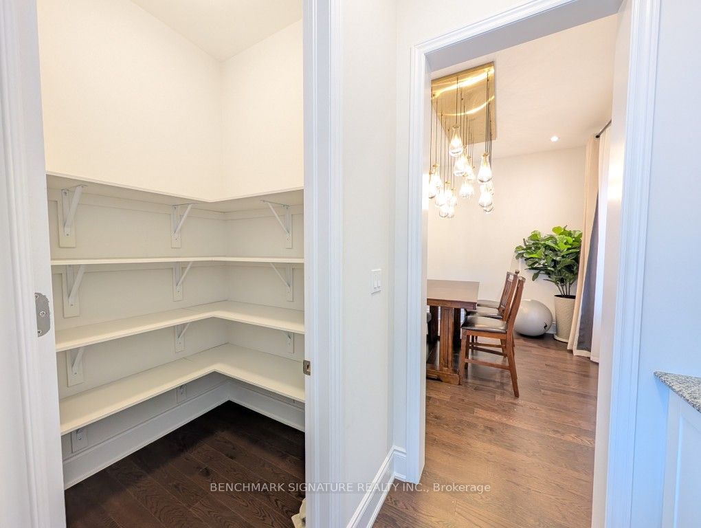 MLS #N12445890 image #11