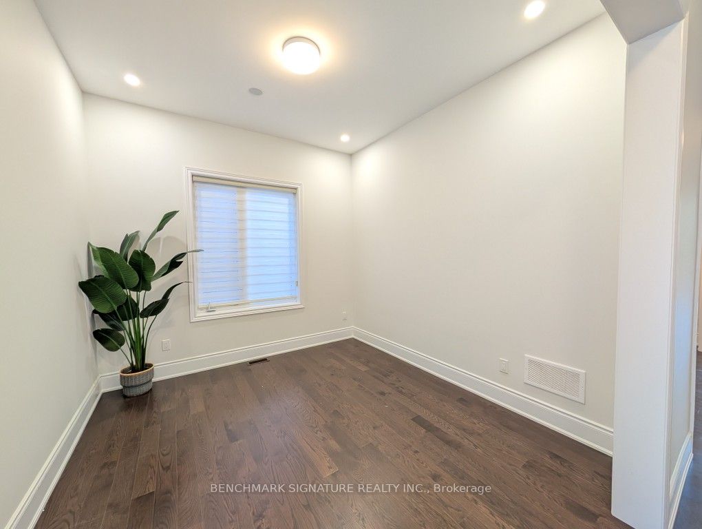 MLS #N12445890 image #5