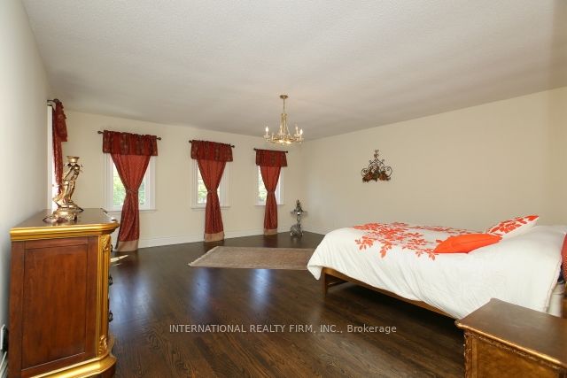 MLS #N12449211 image #12